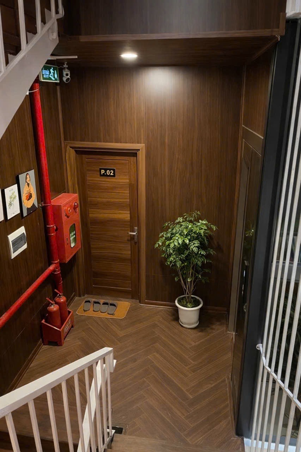 Bán nhà Phan Đình Giót - diện tích 75m2 6 tầng - Lô góc 2 mặt thoáng - giá 32 tỷ