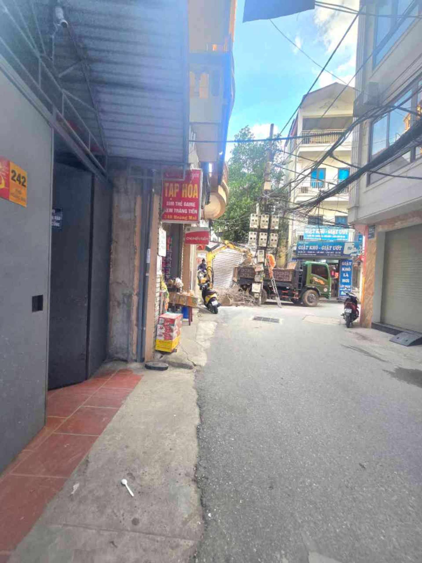 Bán nhà Hoàng Mai - diện tích 32m2 5 tầng - Ô TÔ ĐỖ CỔNG - giá 9,4 tỷ