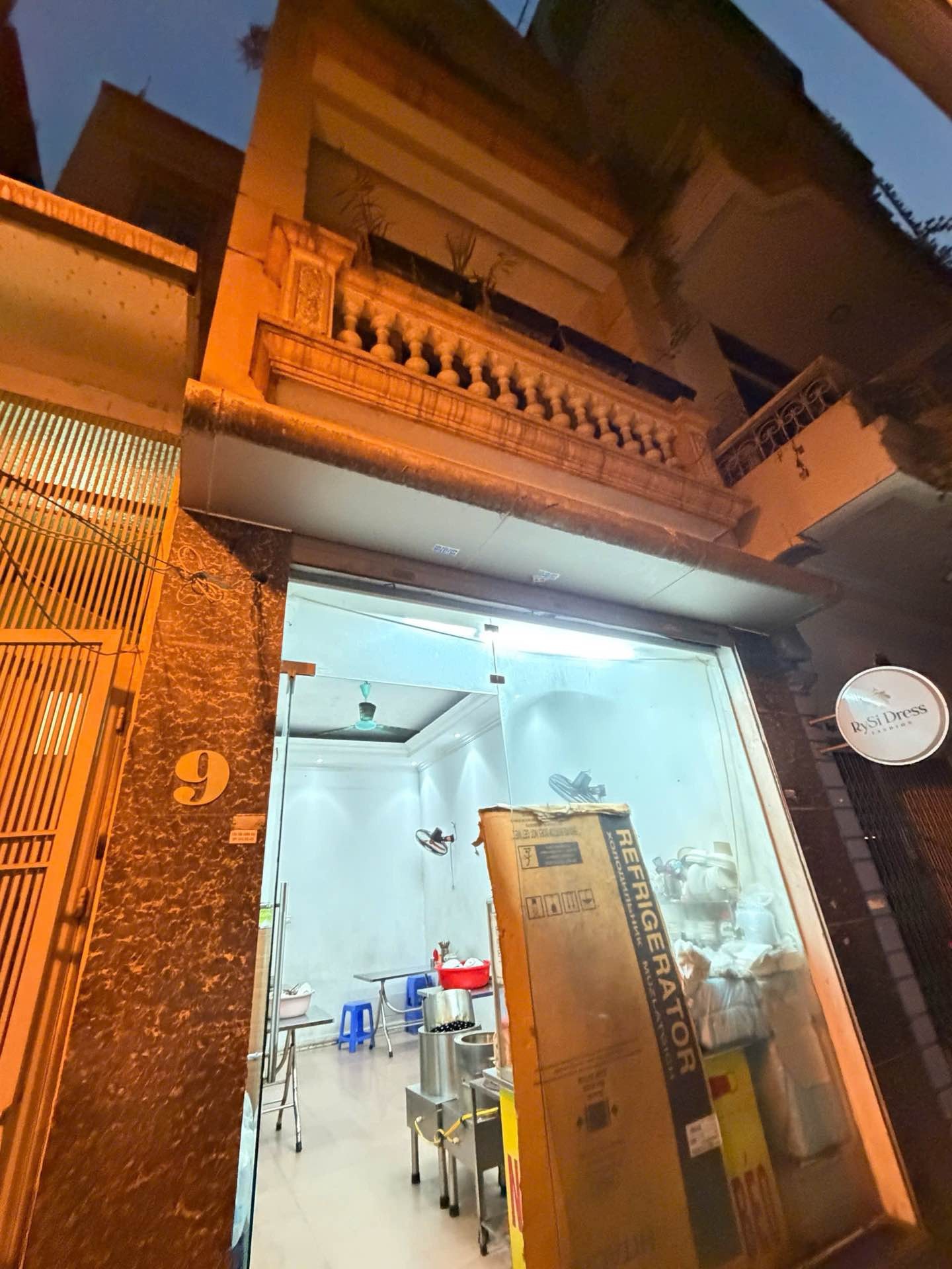 Bán nhà Chùa Bộc - diện tích 64m2 3 tầng - Ô TÔ - KINH DOANH - giá 28 tỷ