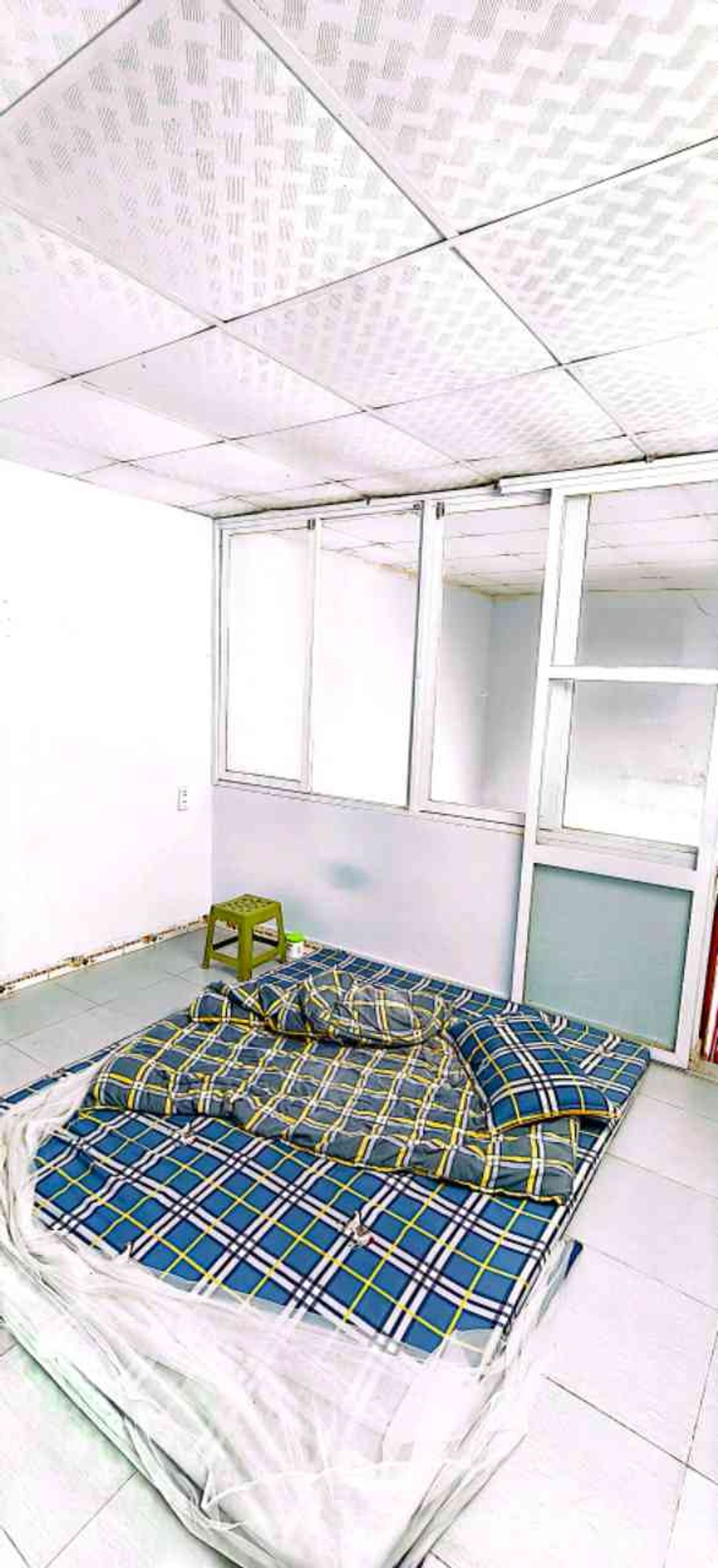 Bán nhà Nguyễn Khoái - diện tích 30m2 1.5 tầng - Ô tô đỗ cửa - giá 3 tỷ