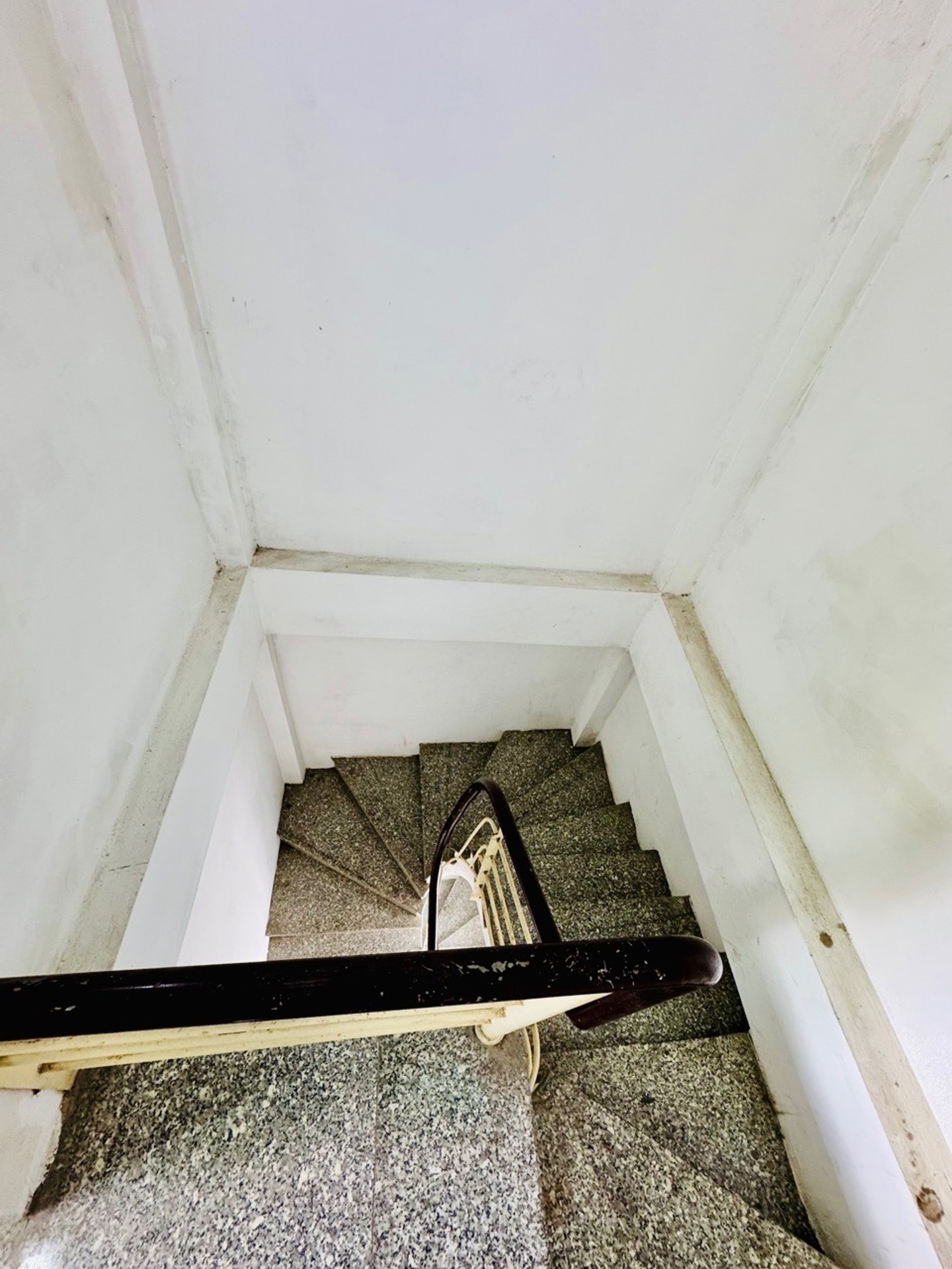Bán nhà Lương Khánh Thiện - diện tích 60m2 6 tầng - Thang máy, Gara ô tô 7 chỗ - giá 15 tỷ