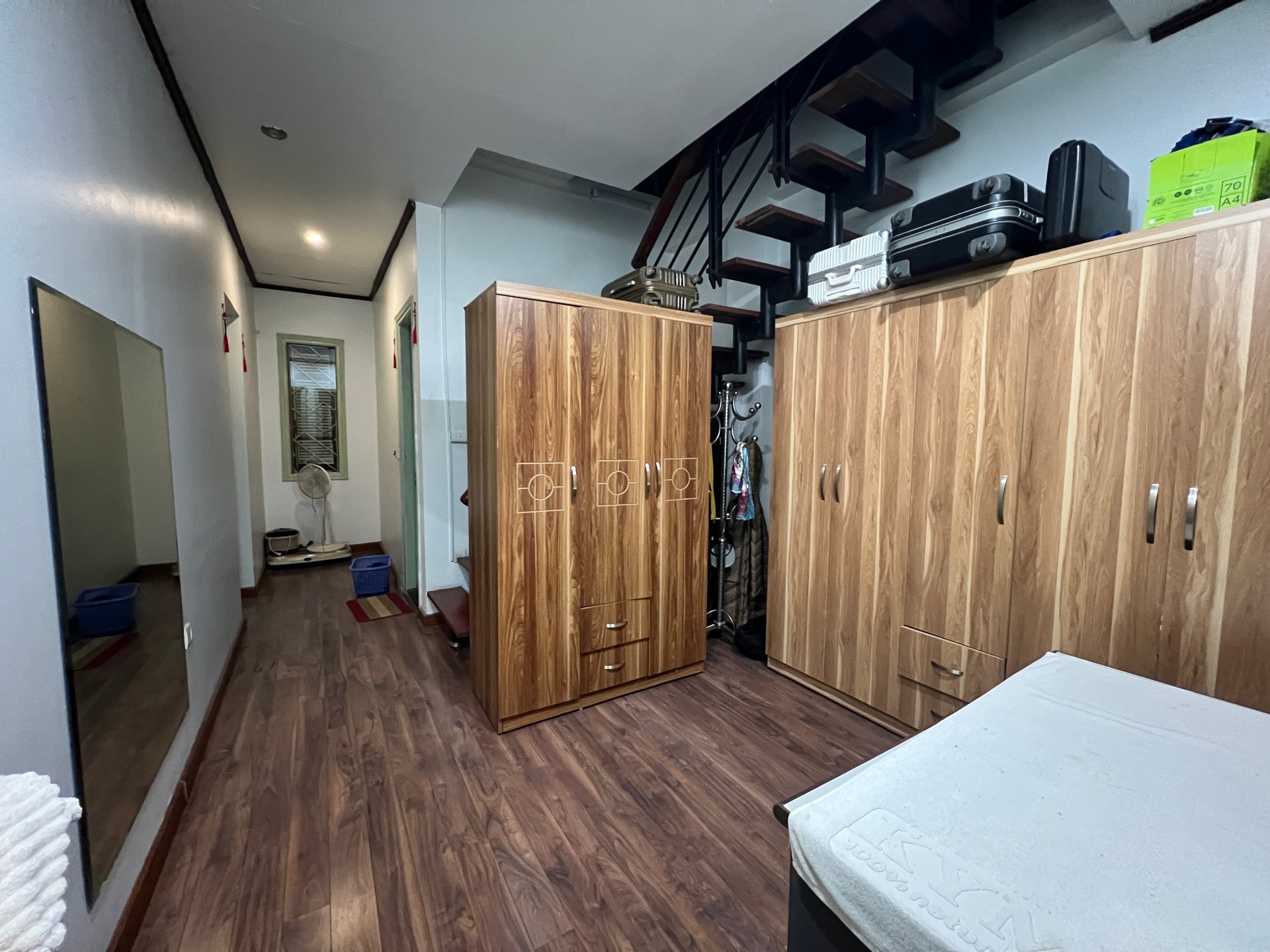 Bán nhà Hồ Đắc Di - diện tích 150m2 4 tầng - Ngõ 2 ô tô tránh - giá 37 tỷ