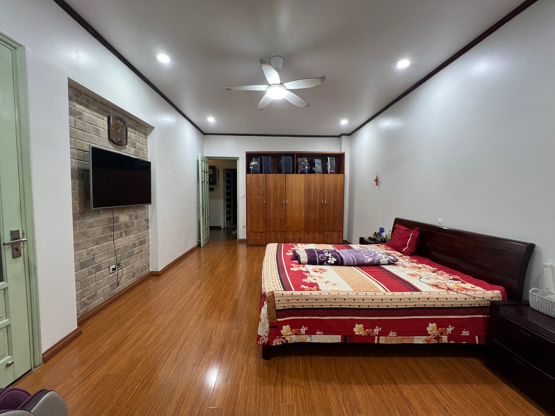 Bán nhà Hồ Đắc Di - diện tích 150m2 4 tầng - Ngõ 2 ô tô tránh - giá 37 tỷ