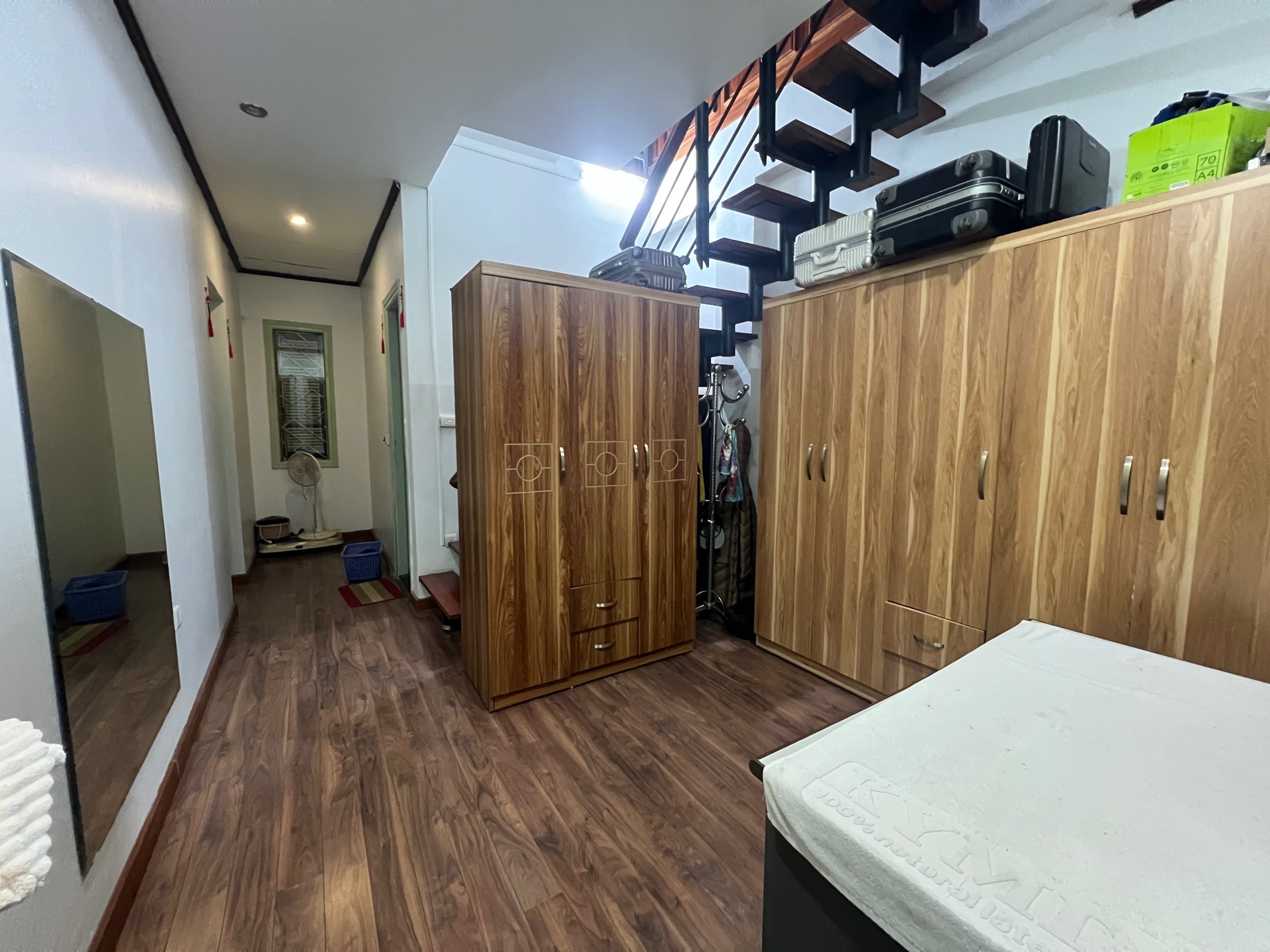 Bán nhà Hồ Đắc Di - diện tích 150m2 4 tầng - Ngõ 2 ô tô tránh - giá 37 tỷ