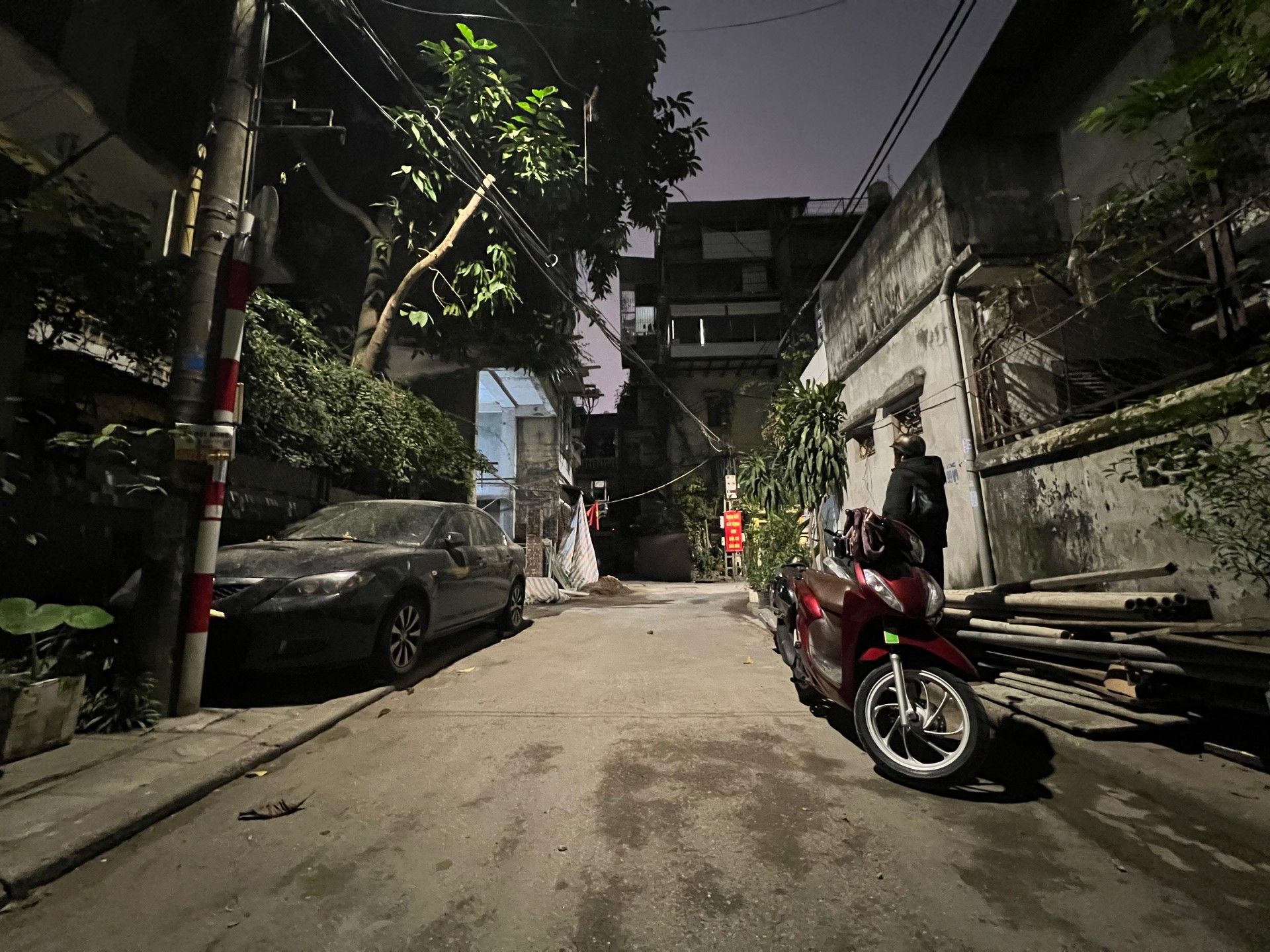 Bán nhà Hồ Đắc Di - diện tích 150m2 4 tầng - Ngõ 2 ô tô tránh - giá 37 tỷ