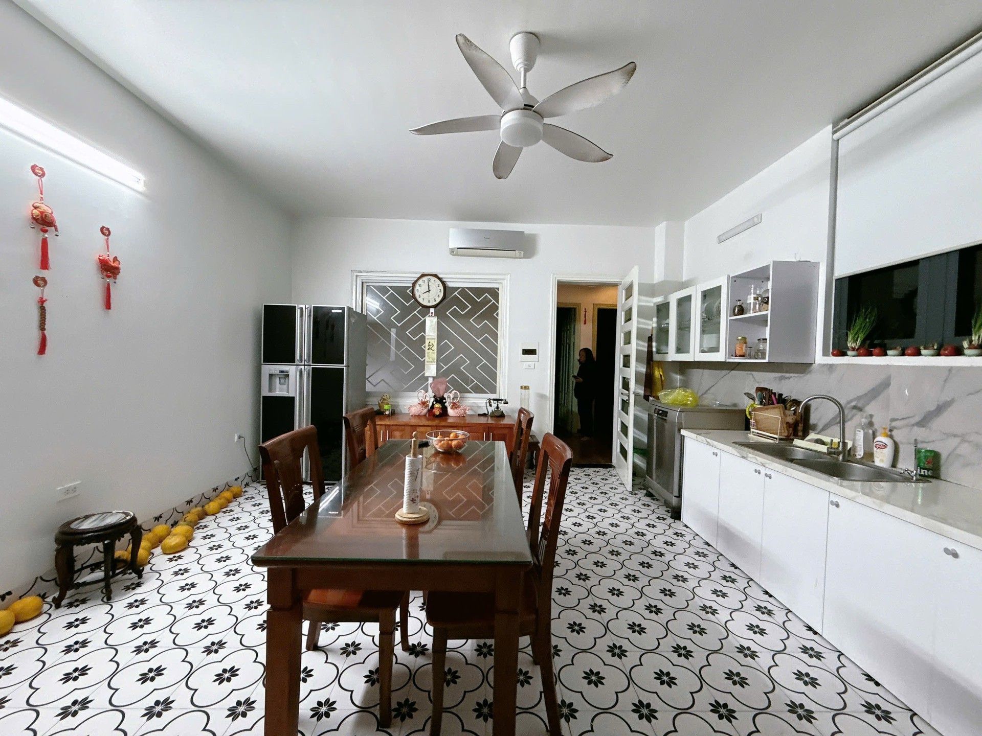 Bán nhà Hồ Đắc Di - diện tích 150m2 4 tầng - Ngõ 2 ô tô tránh - giá 37 tỷ