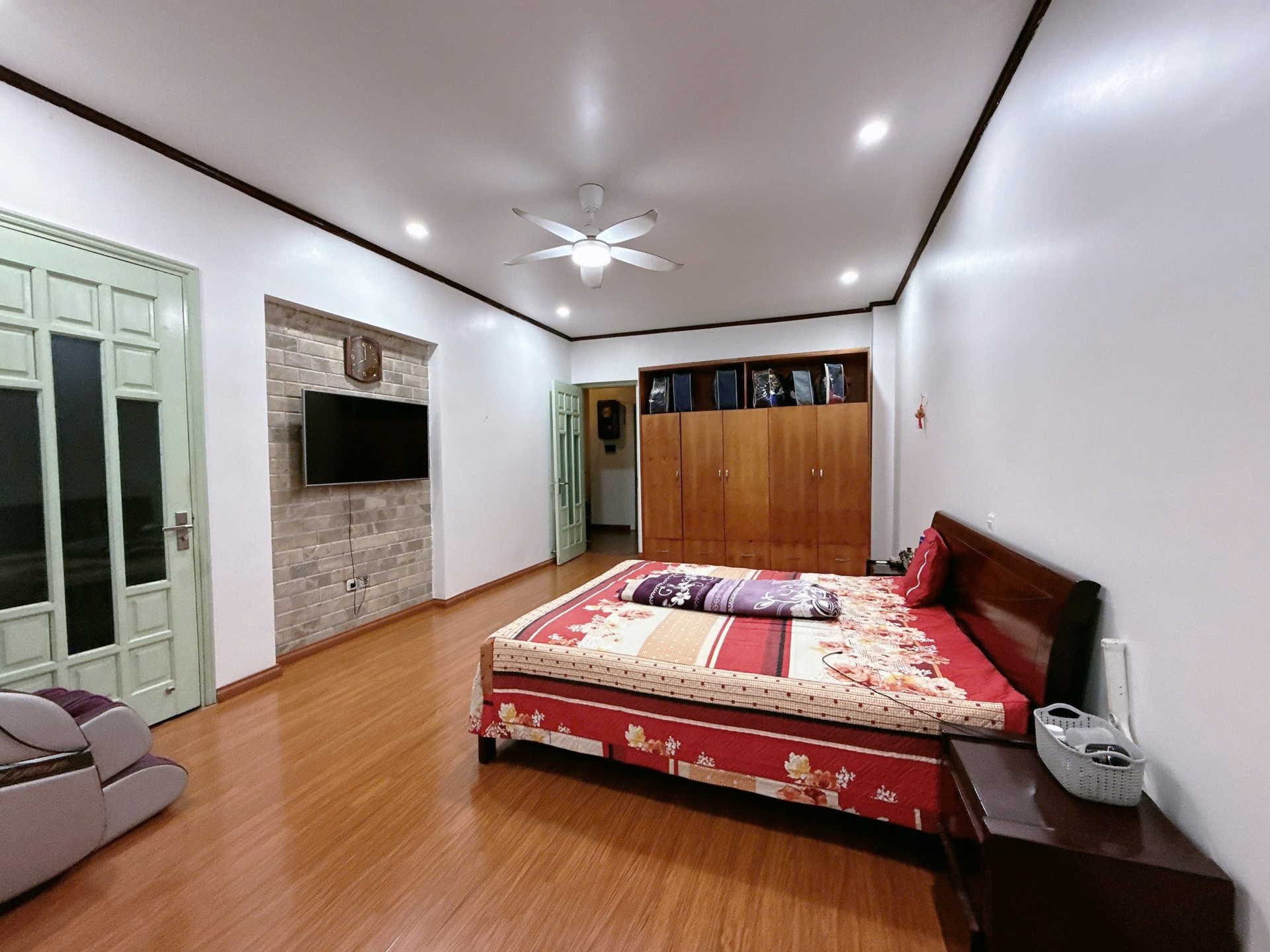 Bán nhà Hồ Đắc Di - diện tích 150m2 4 tầng - Ngõ 2 ô tô tránh - giá 37 tỷ