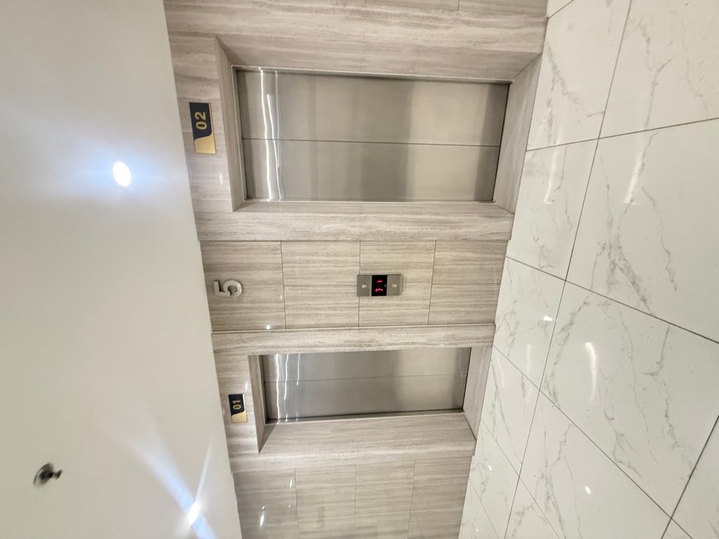 Bán nhà Minh Khai - diện tích 97m2 1 tầng - Lô góc - giá 11,9 tỷ