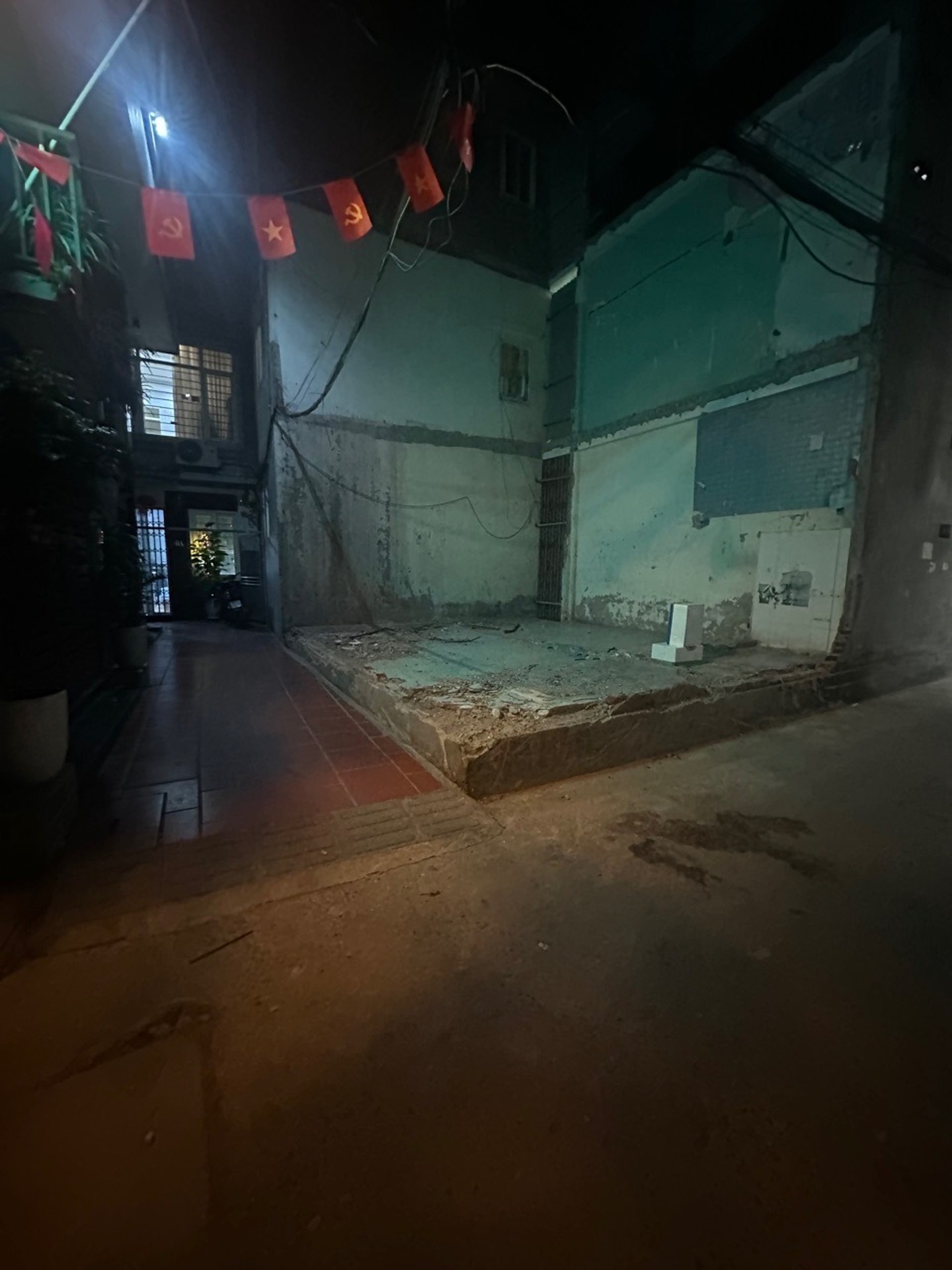 Bán nhà Kim Giang - diện tích 30m2 1 tầng - Lô góc - giá 7,6 tỷ