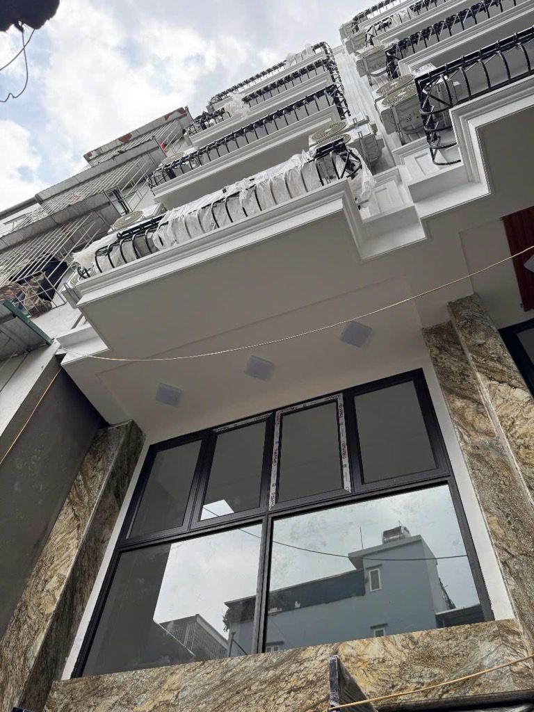 Bán nhà Hoàng Mai - diện tích 55m2 7 tầng - Thang máy - giá 17,5 tỷ