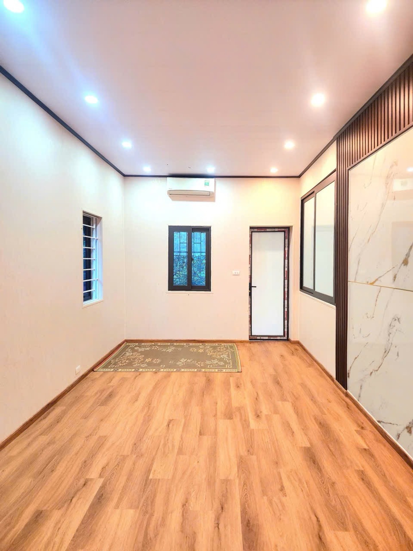 Bán nhà Kim Giang - diện tích 120m2 2 tầng - Nhà đầu hồi có cây cối xoã bóng mát quanh năm - giá 3,95 tỷ