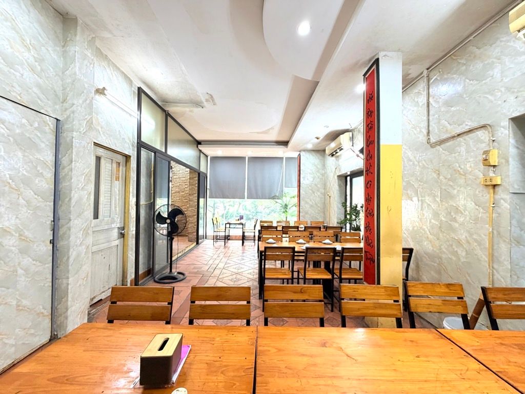 Bán nhà Hào Nam - diện tích 82m2 4 tầng - Lô góc 1 mặt phố 1 mặt ngõ - giá 62,8 tỷ