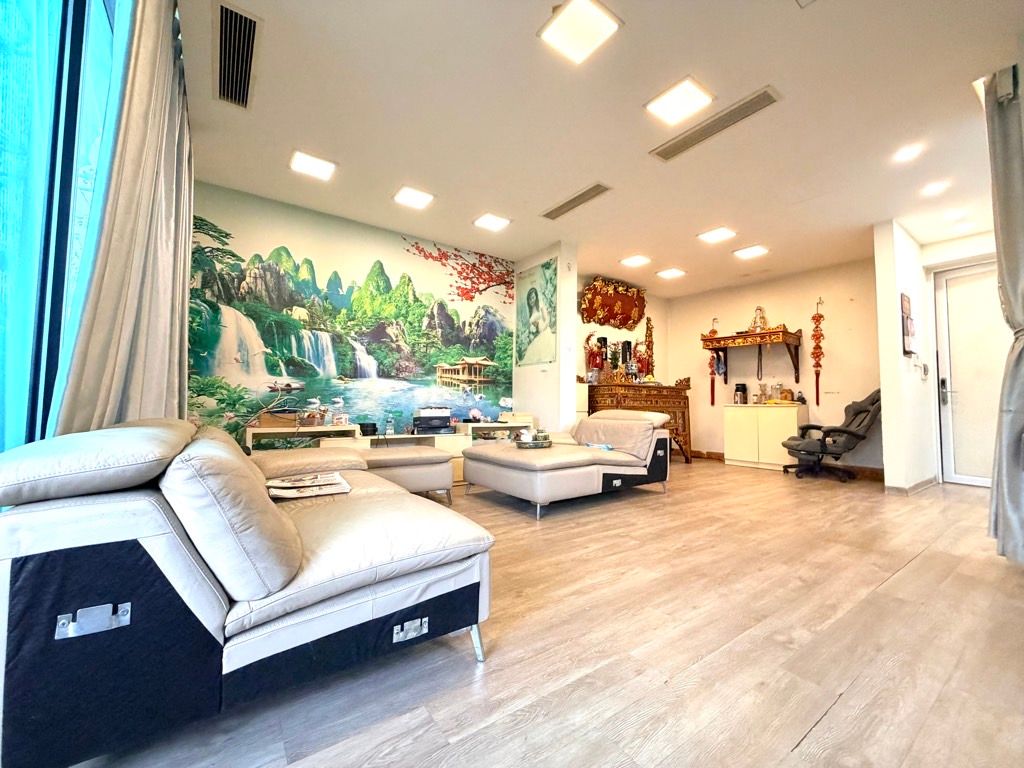 Bán nhà Hào Nam - diện tích 82m2 4 tầng - Lô góc 1 mặt phố 1 mặt ngõ - giá 62,8 tỷ