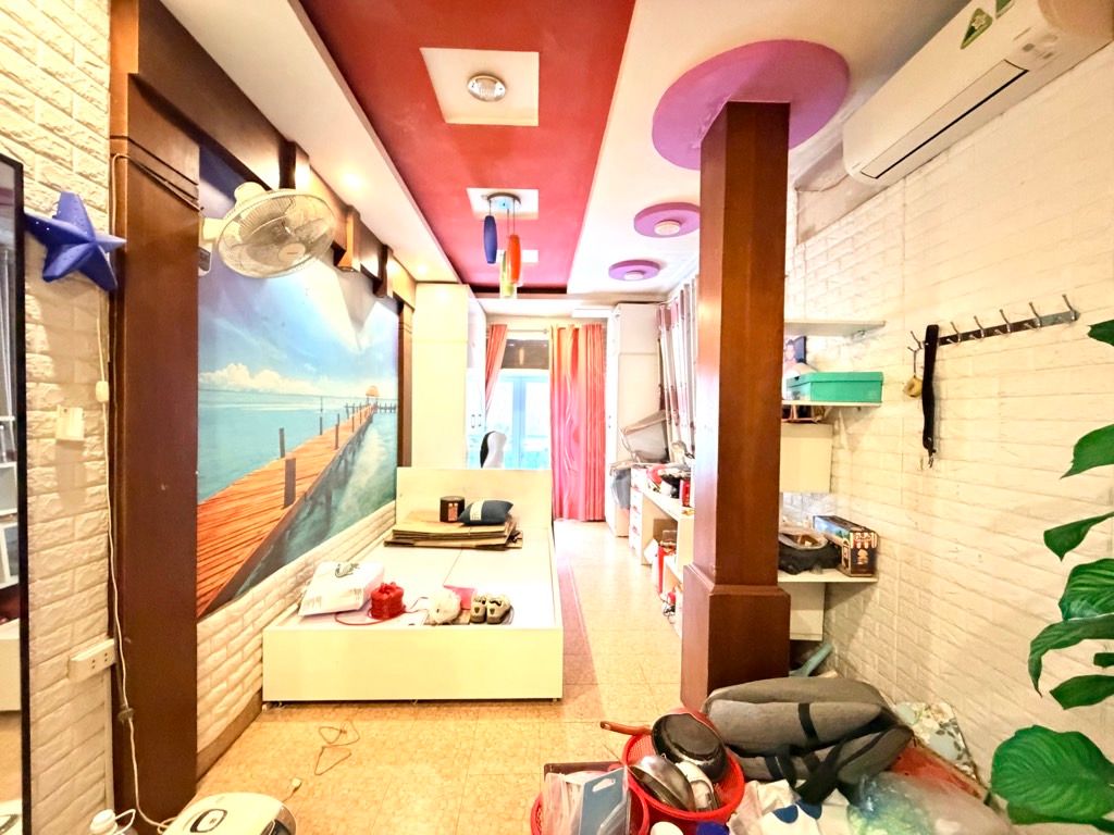 Bán nhà Hào Nam - diện tích 82m2 4 tầng - Lô góc 1 mặt phố 1 mặt ngõ - giá 62,8 tỷ