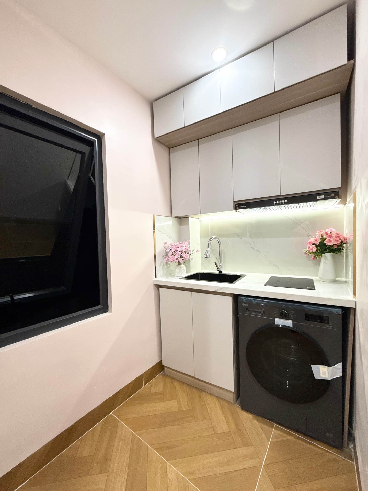 Bán nhà Hai Bà Trưng - diện tích 82m2 5 tầng - Lô góc, thang máy - giá 16,5 tỷ