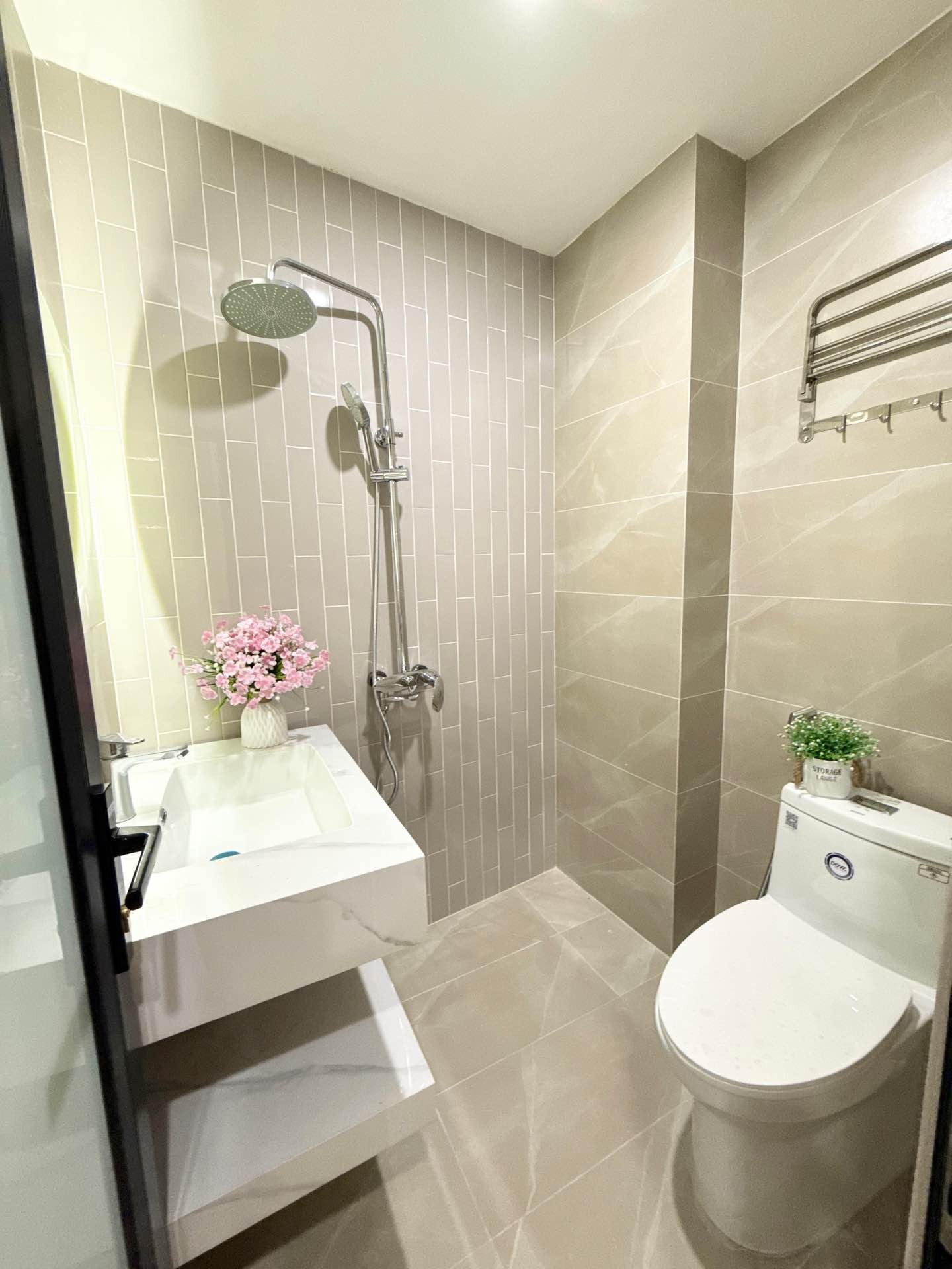 Bán nhà Hai Bà Trưng - diện tích 82m2 5 tầng - Lô góc, thang máy - giá 16,5 tỷ