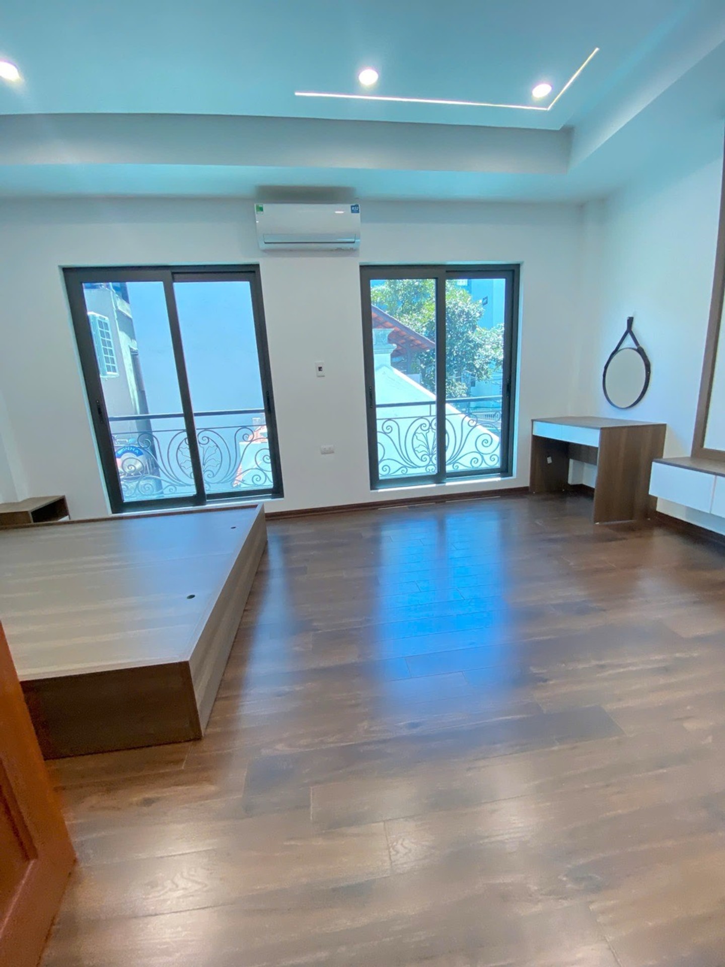 Bán nhà Định Công Hạ - diện tích 36m2 7 tầng - thang máy - giá 8,9 tỷ