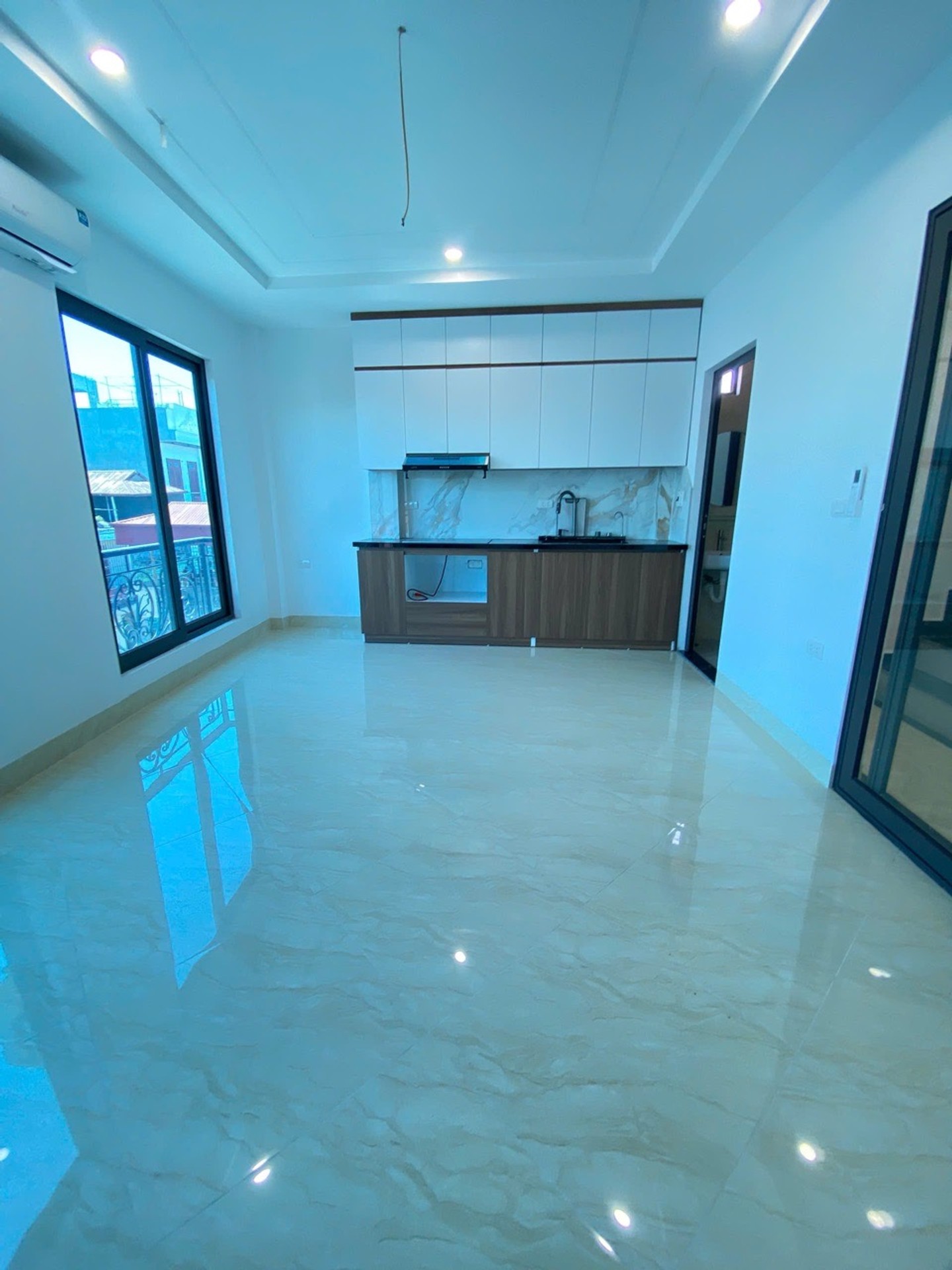 Bán nhà Định Công Hạ - diện tích 36m2 7 tầng - thang máy - giá 8,9 tỷ