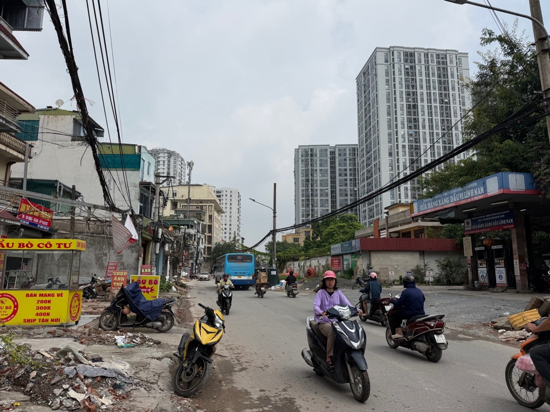Bán nhà Lĩnh Nam - diện tích 63m2 3 tầng - Mặt phố kinh doanh sầm uất - giá 23,5 tỷ