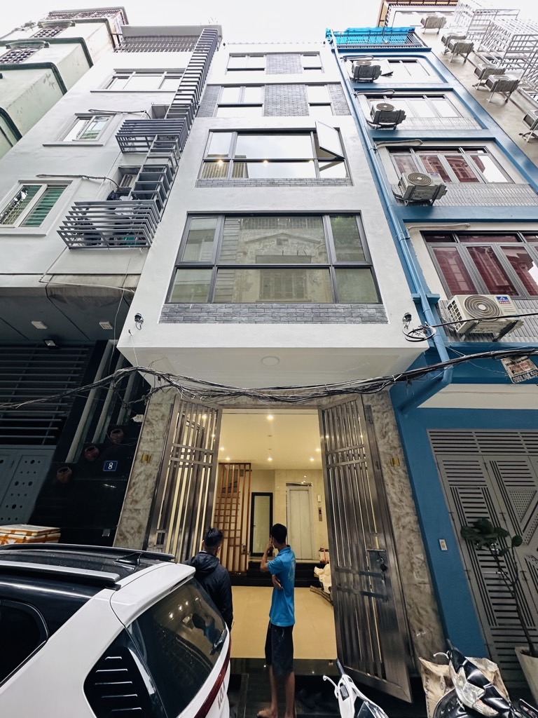 Bán nhà Kim Đồng - diện tích 36m2 7 tầng - Ô TÔ TRÁNH NHAU - VỈA HÈ - THANG MÁY - KINH DOANH - MẶT TIỀN RỘNG - GARA Ô TÔ - FULL NỘI THẤT - giá 17 tỷ