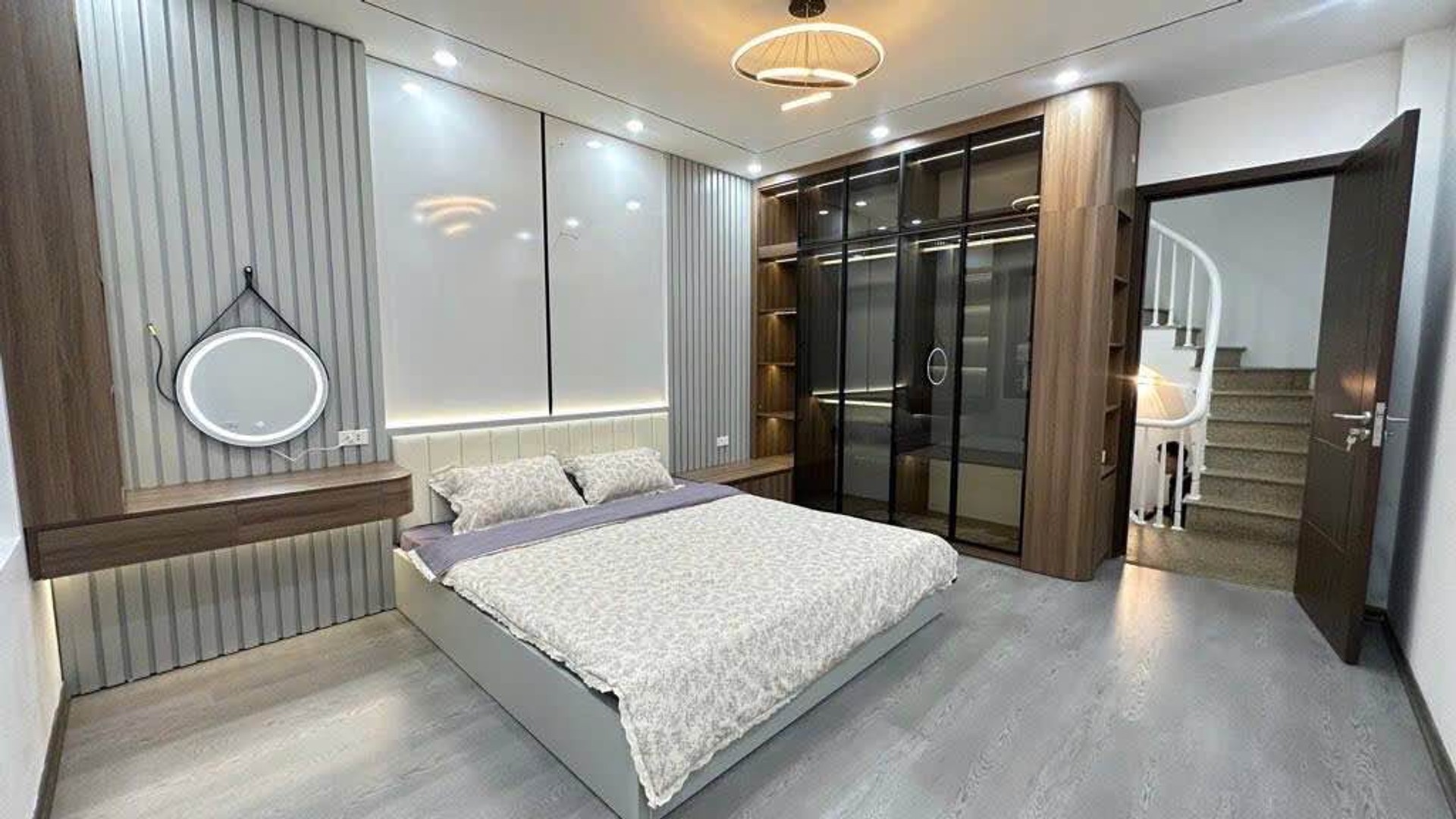 Bán nhà Trần Đại Nghĩa - diện tích 30m2 5 tầng - Nhà mới đẹp, vị trí đẹp - giá 8,8 tỷ
