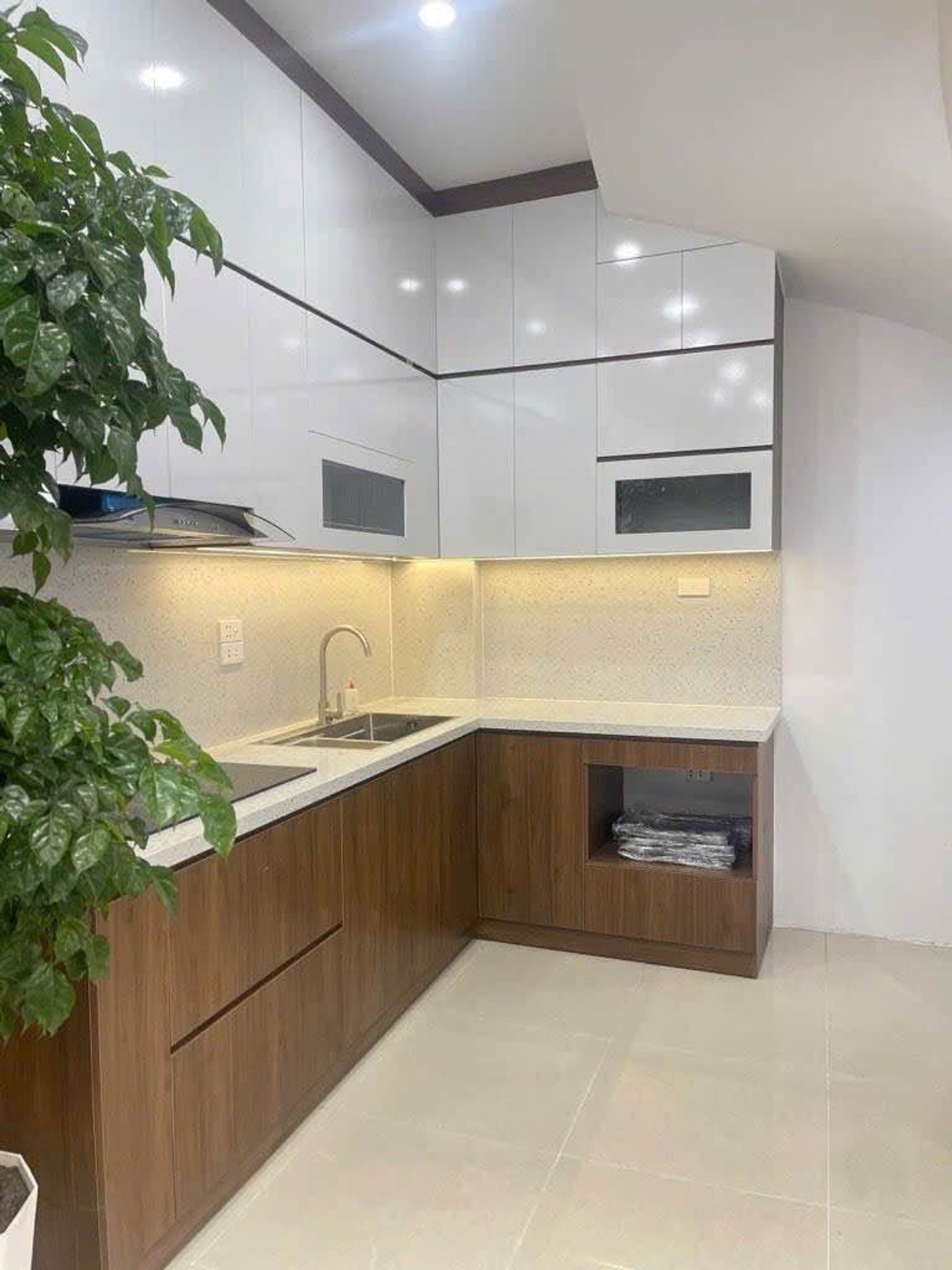 Bán nhà Trần Đại Nghĩa - diện tích 30m2 5 tầng - Nhà mới đẹp, vị trí đẹp - giá 8,8 tỷ