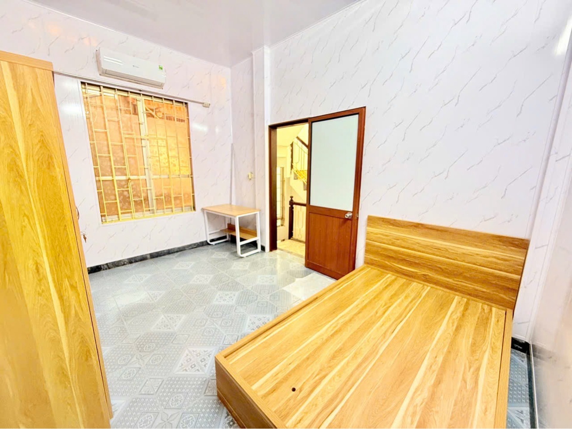 Bán nhà Thanh Nhàn - diện tích 18m2 6 tầng - Nhà dân xây kiên cố - giá 6,5 tỷ
