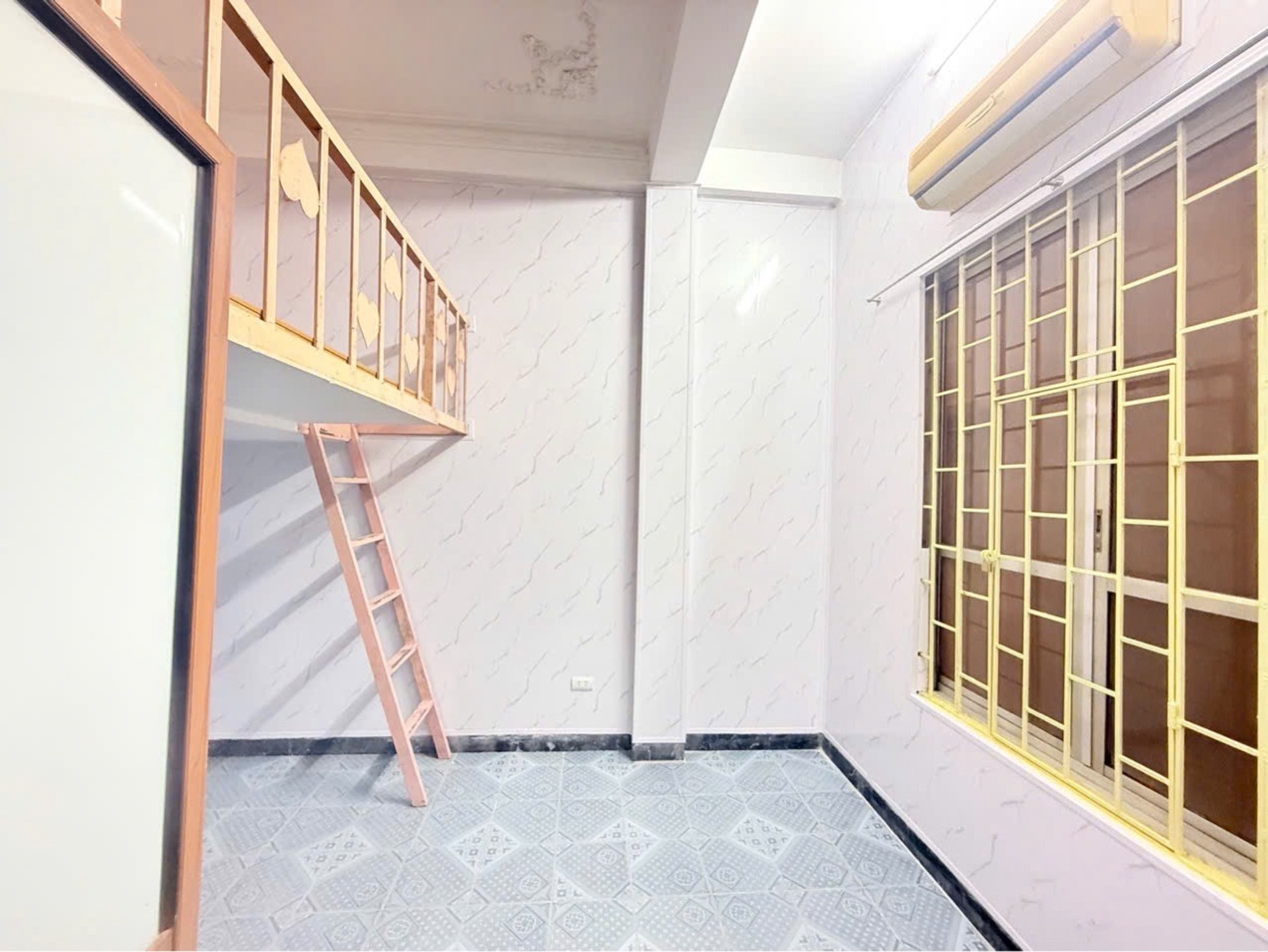 Bán nhà Thanh Nhàn - diện tích 18m2 6 tầng - Nhà dân xây kiên cố - giá 6,5 tỷ
