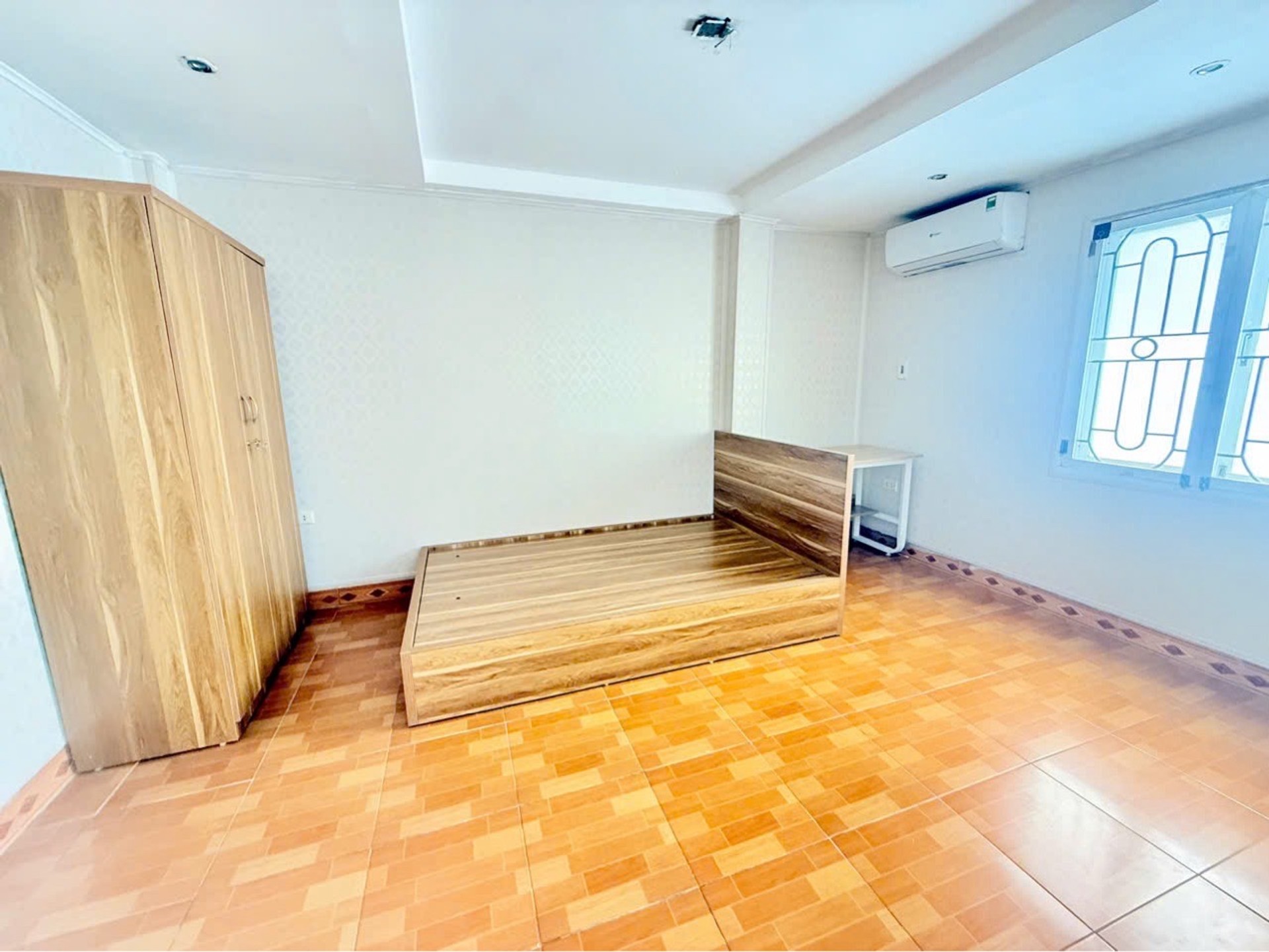 Bán nhà Thanh Nhàn - diện tích 18m2 6 tầng - Nhà dân xây kiên cố - giá 6,5 tỷ