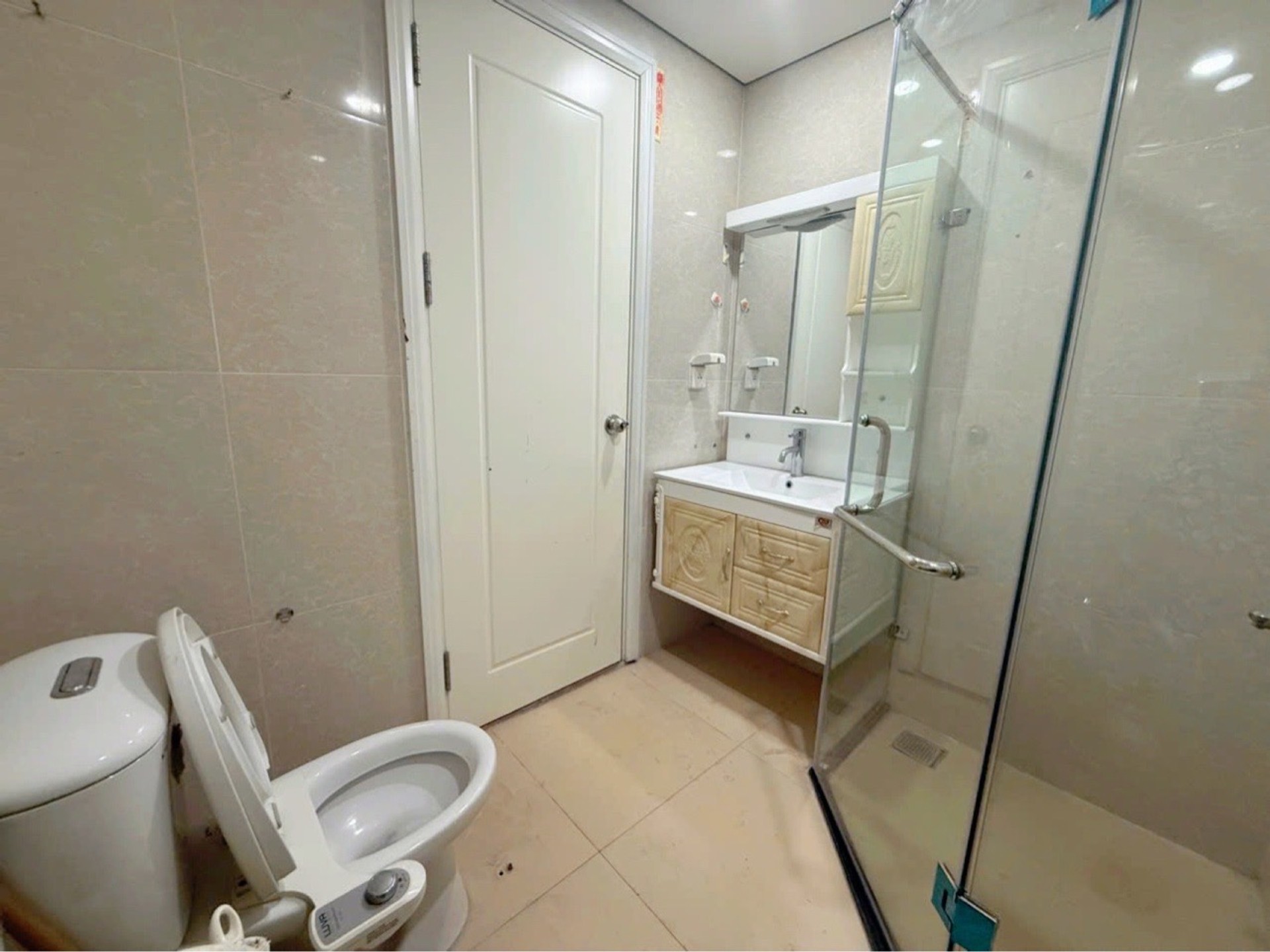 Bán căn hộ Vinhomes Times City - diện tích 74m2 1 tầng - Căn hộ đẹp lung linh - giá 8,9 tỷ