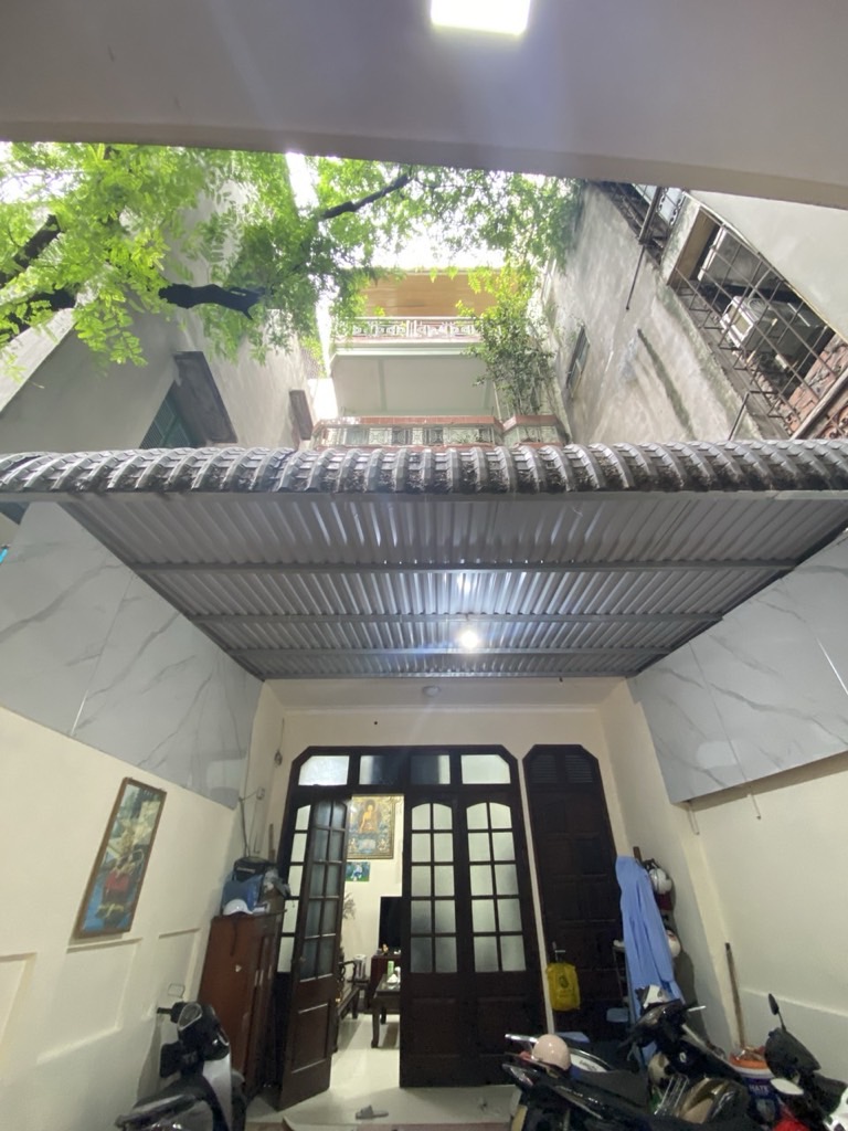 Bán nhà Nguyễn Trãi - diện tích 150m2 4 tầng - Đang cập nhật - giá 27 tỷ