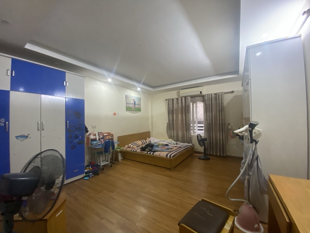 Bán nhà Nguyễn Trãi - diện tích 150m2 4 tầng - Đang cập nhật - giá 27 tỷ