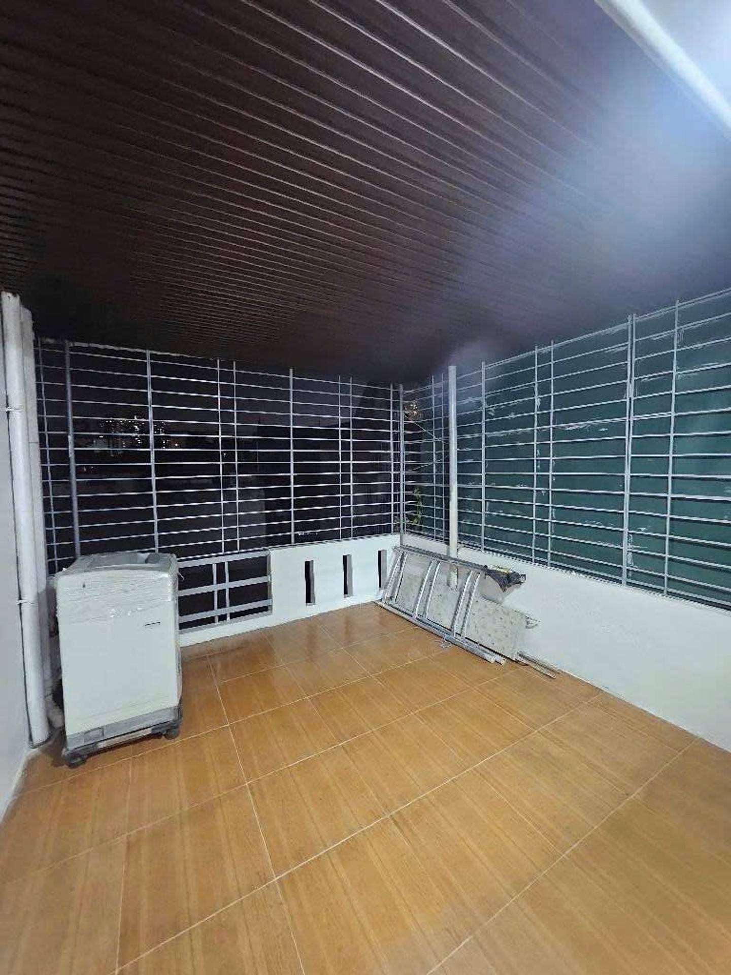 Bán nhà Tân Mai - diện tích 32m2 5 tầng - Ba gác tận cửa - giá 7,48 tỷ