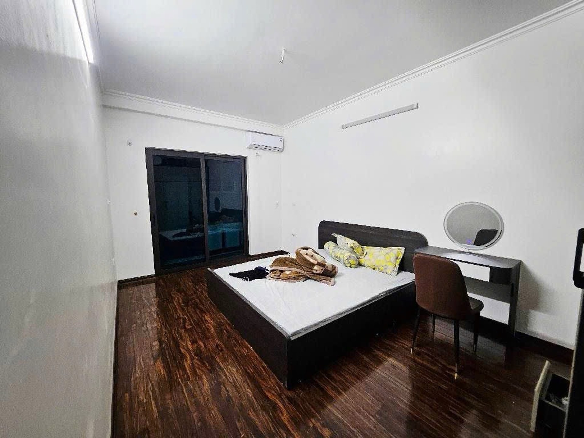 Bán nhà Tân Mai - diện tích 32m2 5 tầng - Ba gác tận cửa - giá 7,48 tỷ