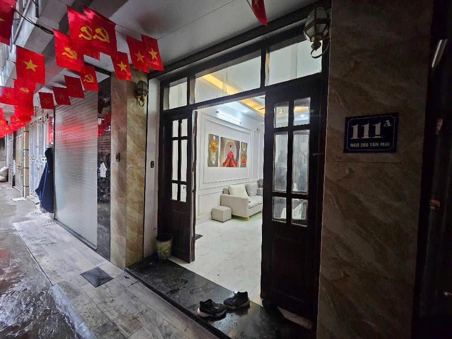 Bán nhà Tân Mai - diện tích 32m2 5 tầng - Ba gác tận cửa - giá 7,48 tỷ