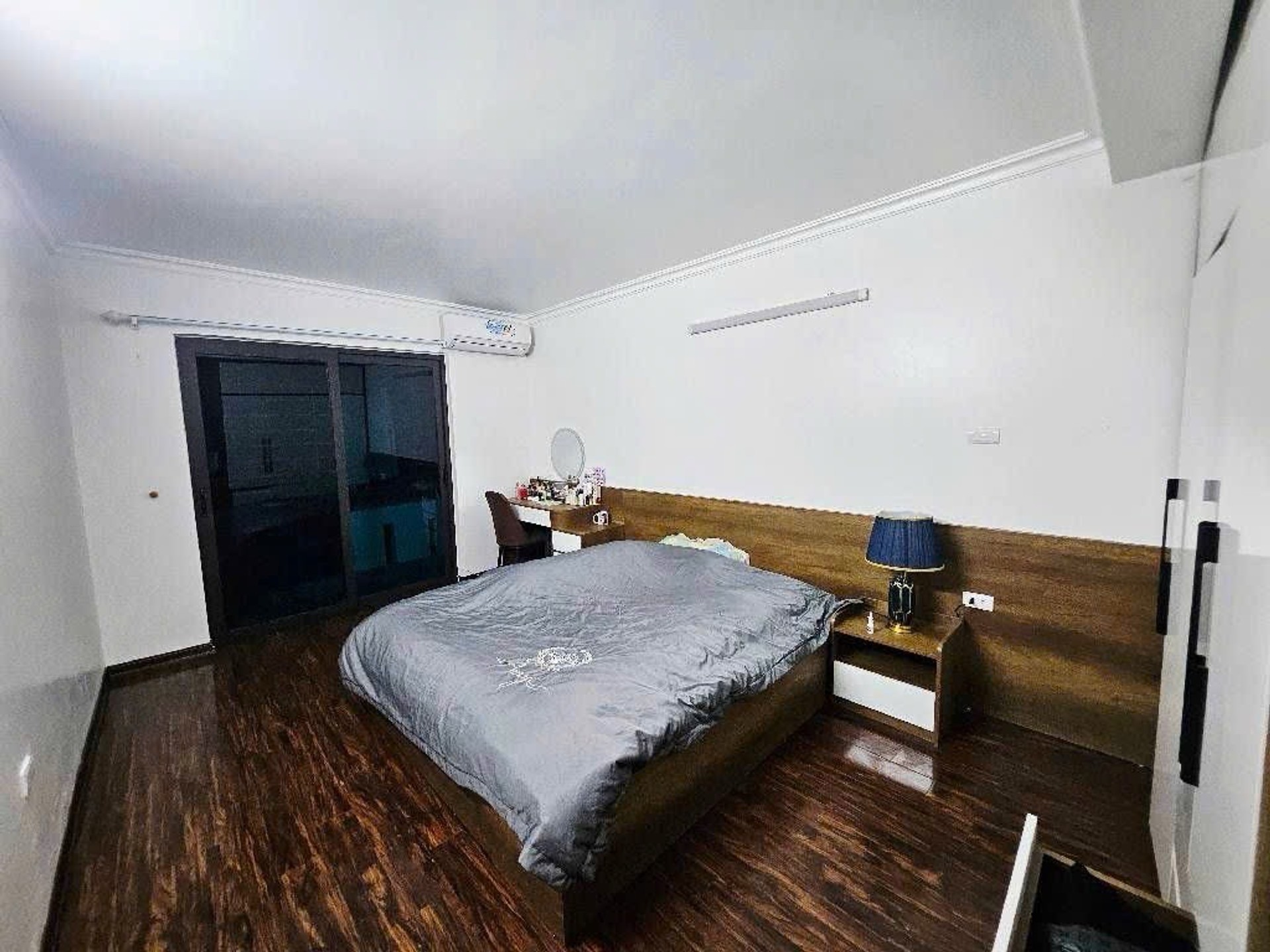 Bán nhà Tân Mai - diện tích 32m2 5 tầng - Ba gác tận cửa - giá 7,48 tỷ