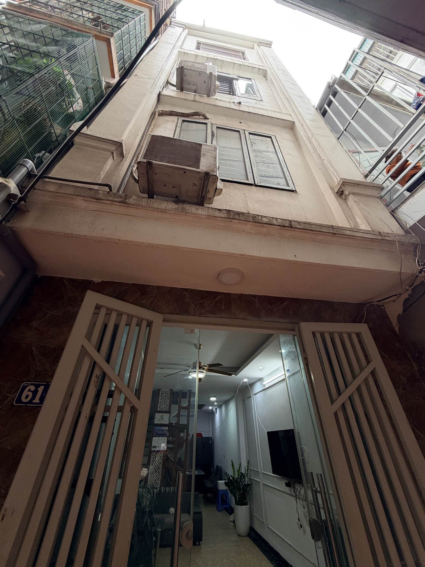Bán nhà Đông Thiên - diện tích 40m2 4 tầng - Nhà đẹp ở luôn - giá 8,95 tỷ