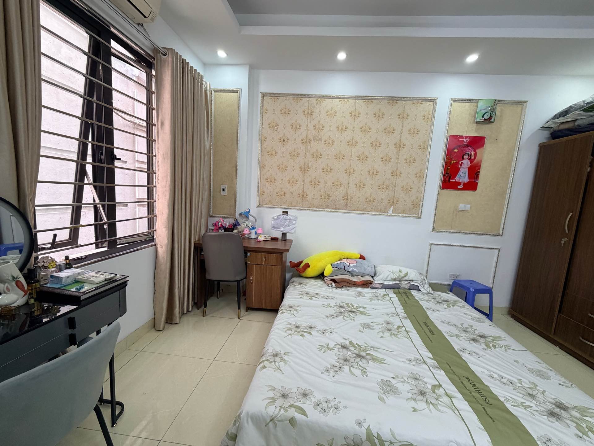 Bán nhà Đông Thiên - diện tích 40m2 4 tầng - Nhà đẹp ở luôn - giá 8,95 tỷ