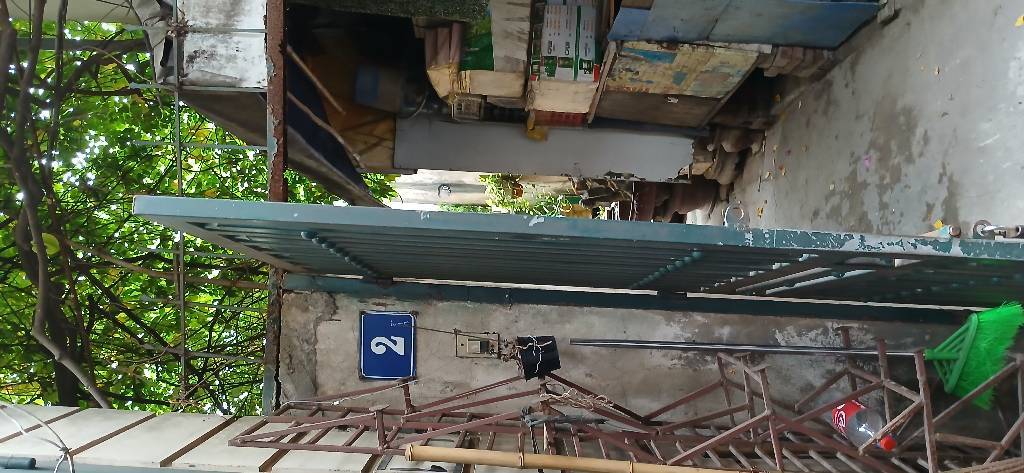 Bán nhà Giải Phóng - diện tích 173m2 3 tầng - Ngõ ô tô vào - giá 30,5 tỷ