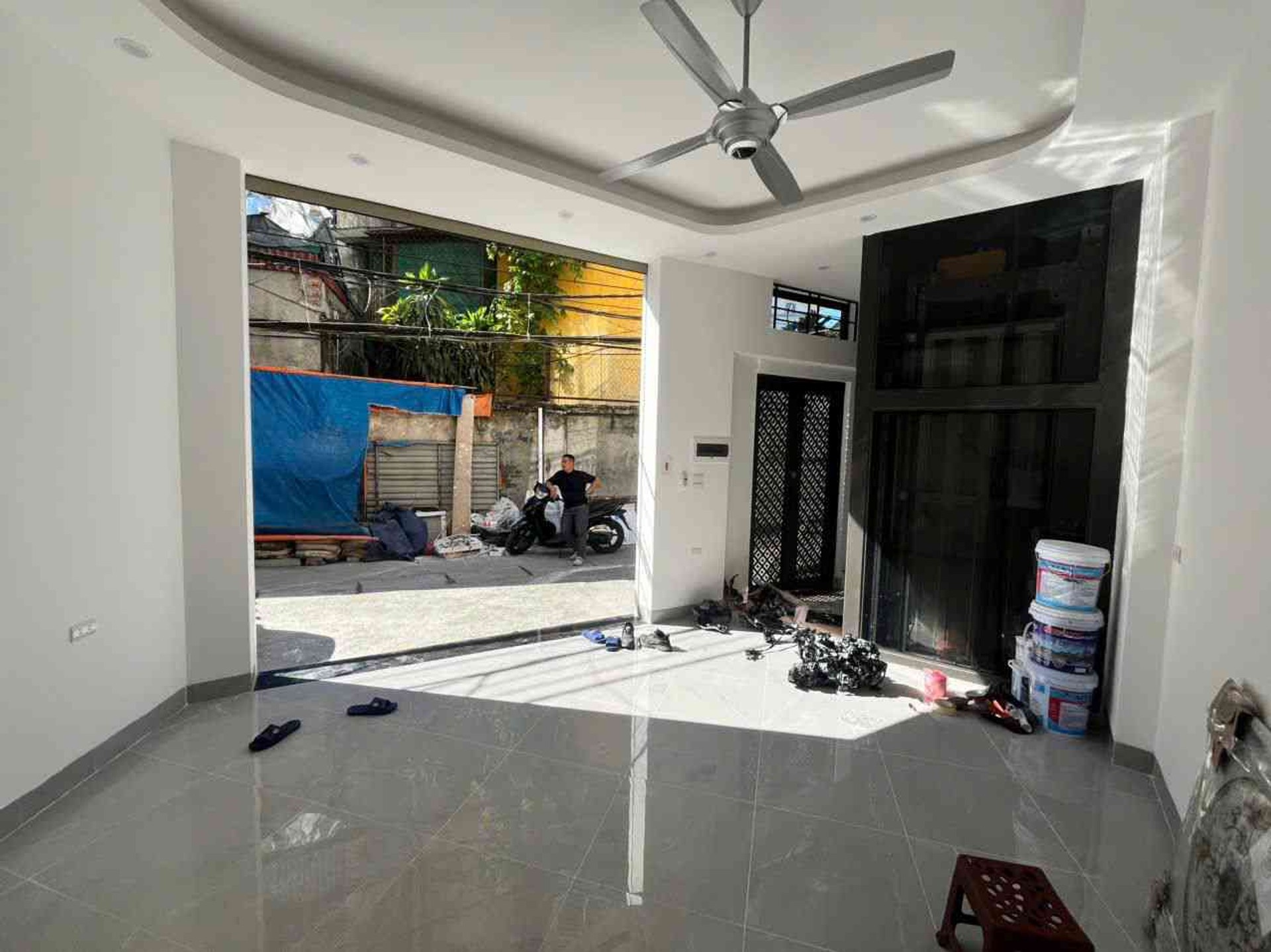 Bán nhà Thanh Nhàn - diện tích 25m2 5 tầng - ô tô đỗ cửa - giá 11,5 tỷ