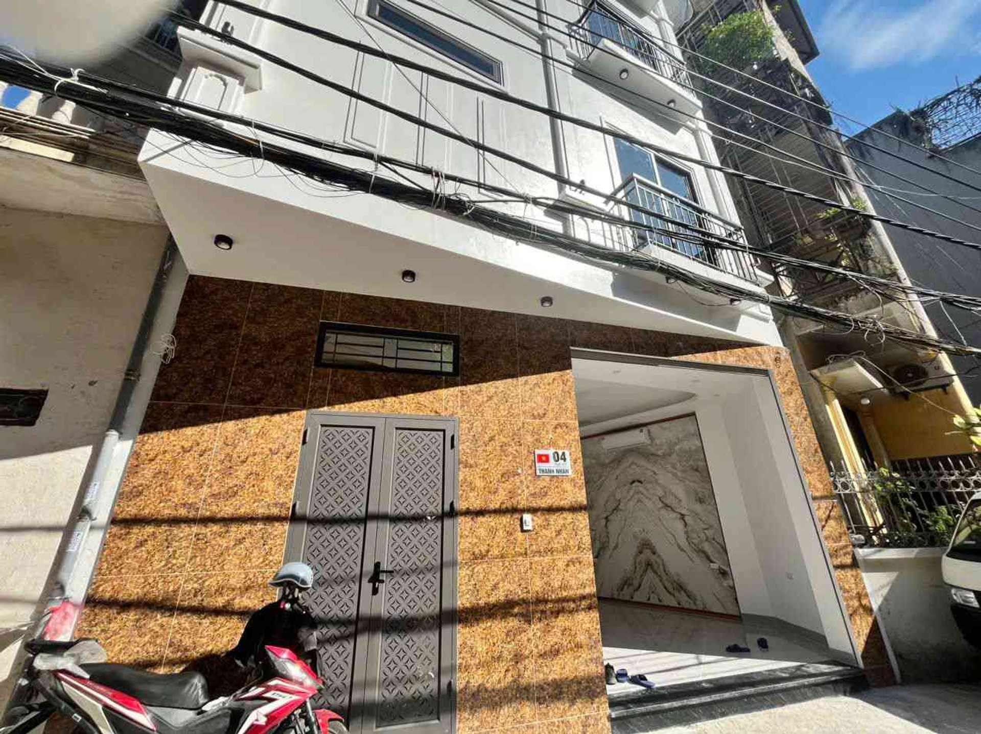Bán nhà Thanh Nhàn - diện tích 25m2 5 tầng - ô tô đỗ cửa - giá 11,5 tỷ