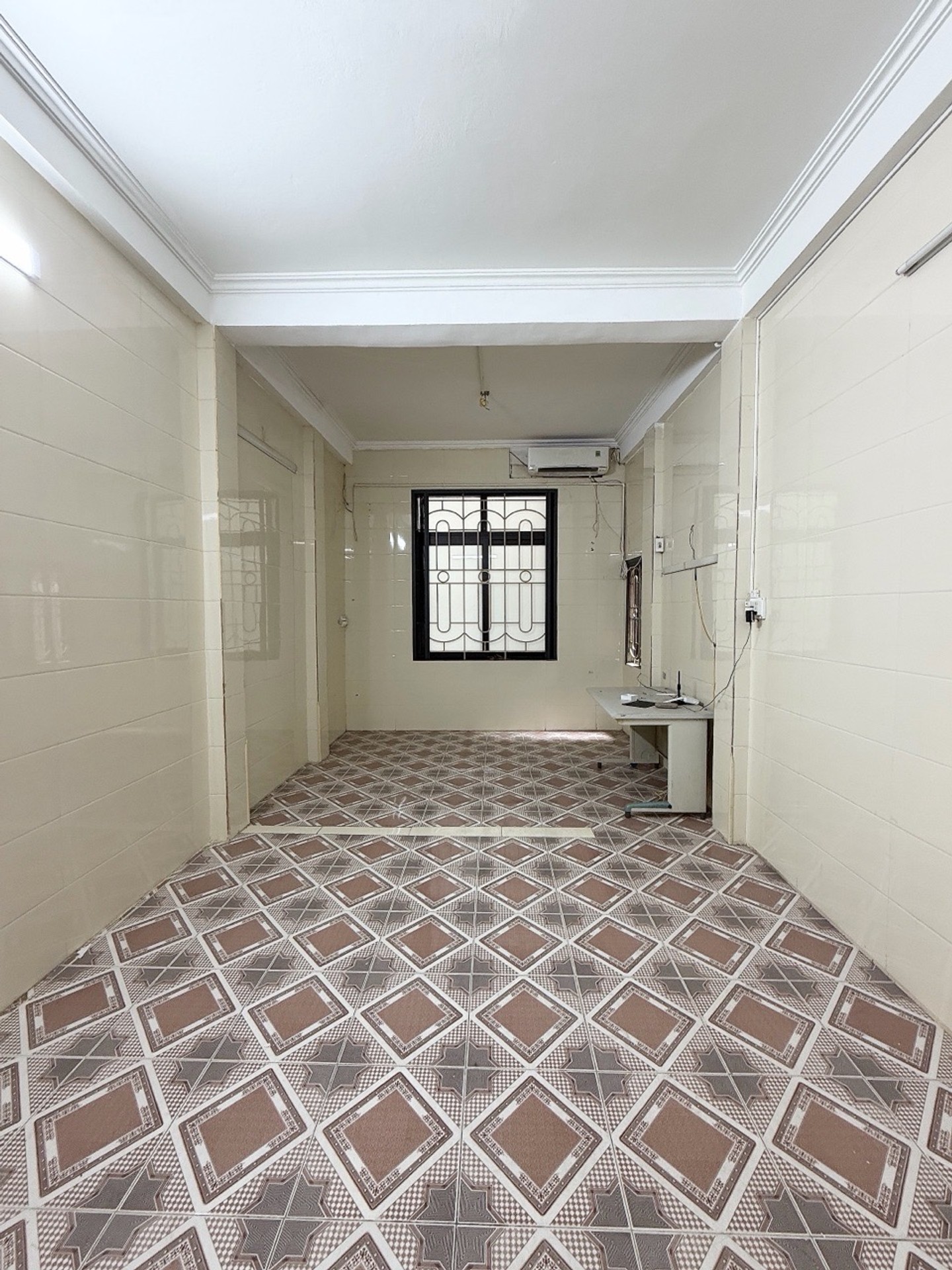 Bán nhà Hồng Mai - diện tích 30m2 4 tầng - Ô tô 10 mét - giá 4,6 tỷ