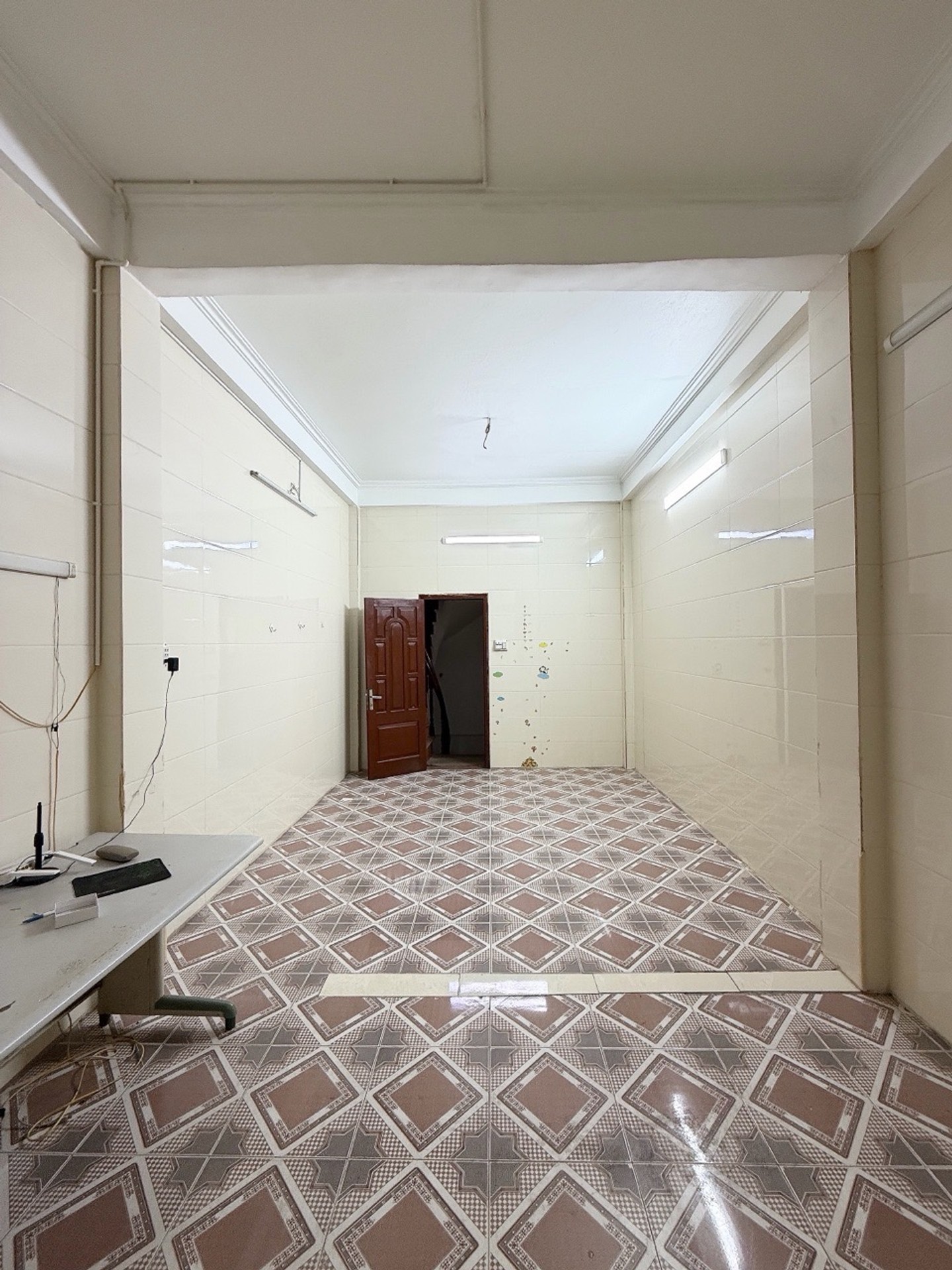 Bán nhà Hồng Mai - diện tích 30m2 4 tầng - Ô tô 10 mét - giá 4,6 tỷ