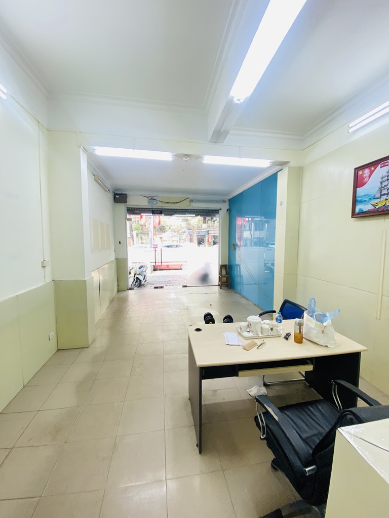 Bán nhà Lê Thánh Tông - diện tích 157m2 2 tầng - Mặt phố chính, kinh doanh sầm uất - giá 74 tỷ