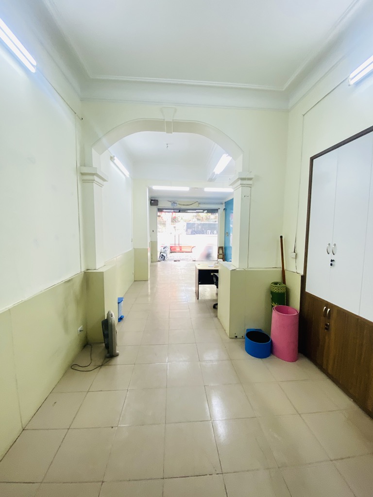 Bán nhà Lê Thánh Tông - diện tích 157m2 2 tầng - Mặt phố chính, kinh doanh sầm uất - giá 74 tỷ