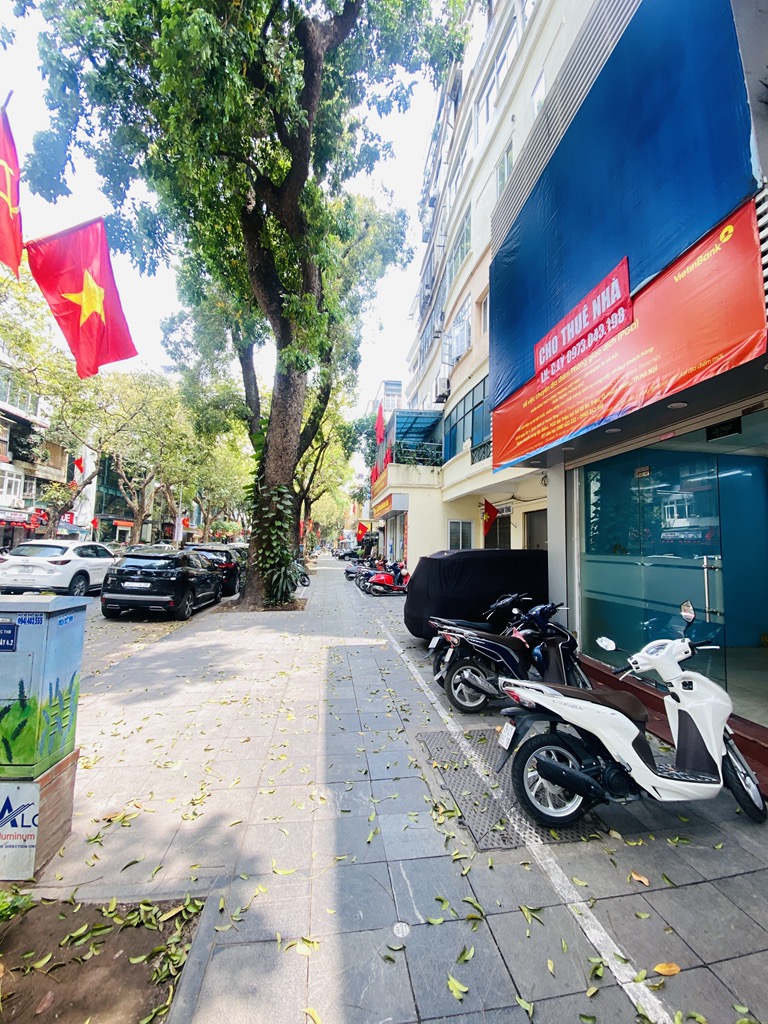 Bán nhà Lê Thánh Tông - diện tích 157m2 2 tầng - Mặt phố chính, kinh doanh sầm uất - giá 74 tỷ