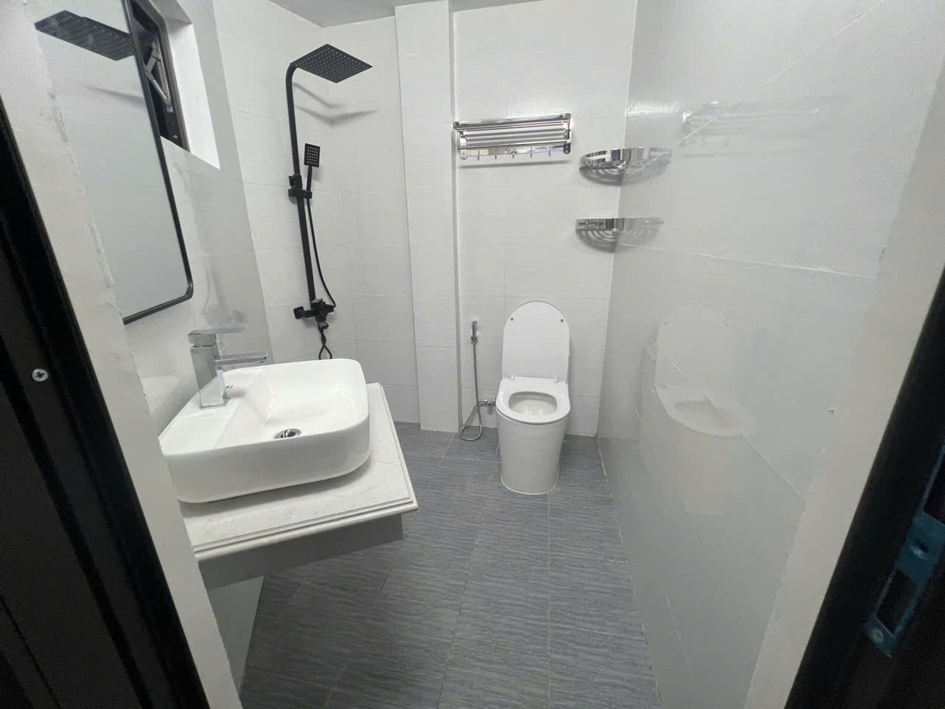 Bán nhà Trương Định - diện tích 32m2 5 tầng - Nhà mới đẹp, nội thất đầy đủ - giá 7,5 tỷ