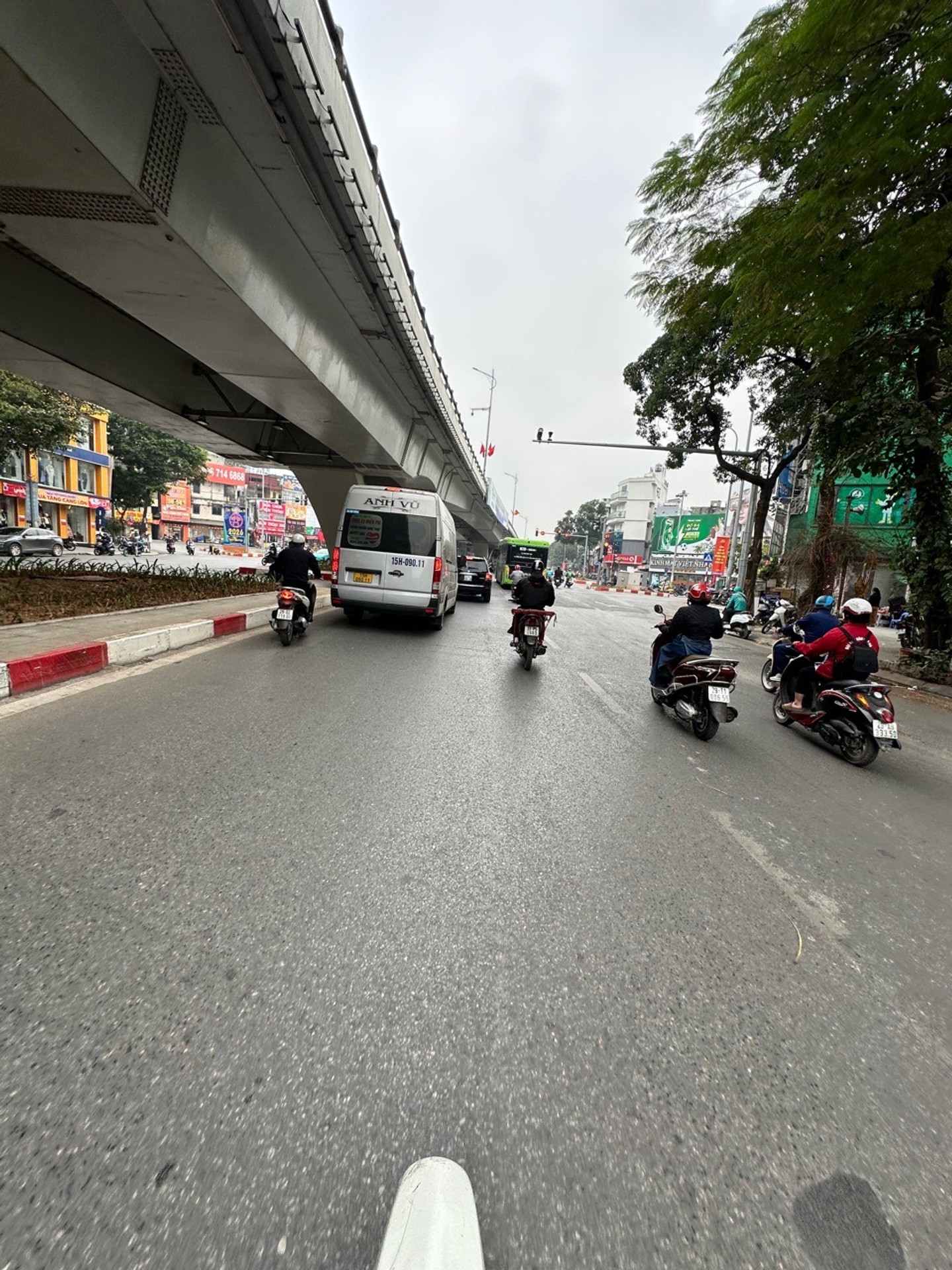 Bán nhà Lò Đúc - diện tích 95m2 1 tầng - Căn hộ cao cấp - giá 11,9 tỷ