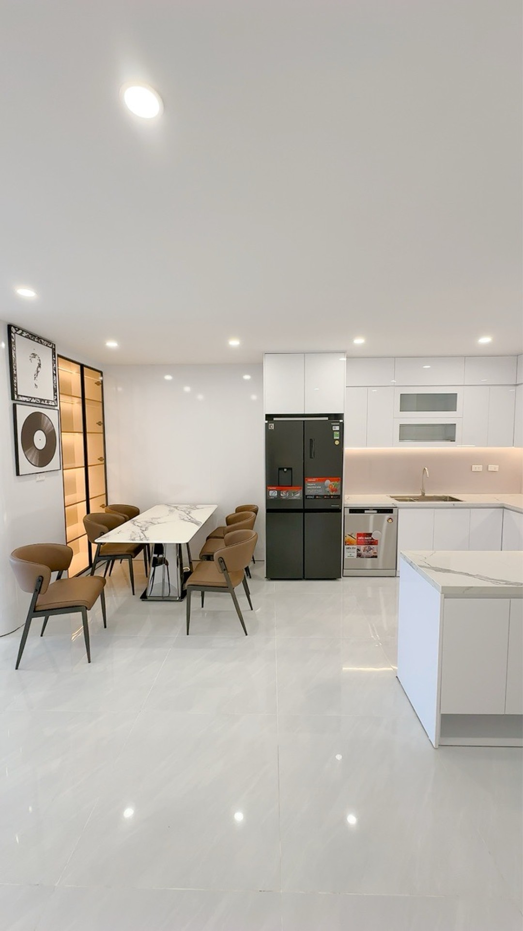 Bán nhà Lò Đúc - diện tích 95m2 1 tầng - Căn hộ cao cấp - giá 11,9 tỷ