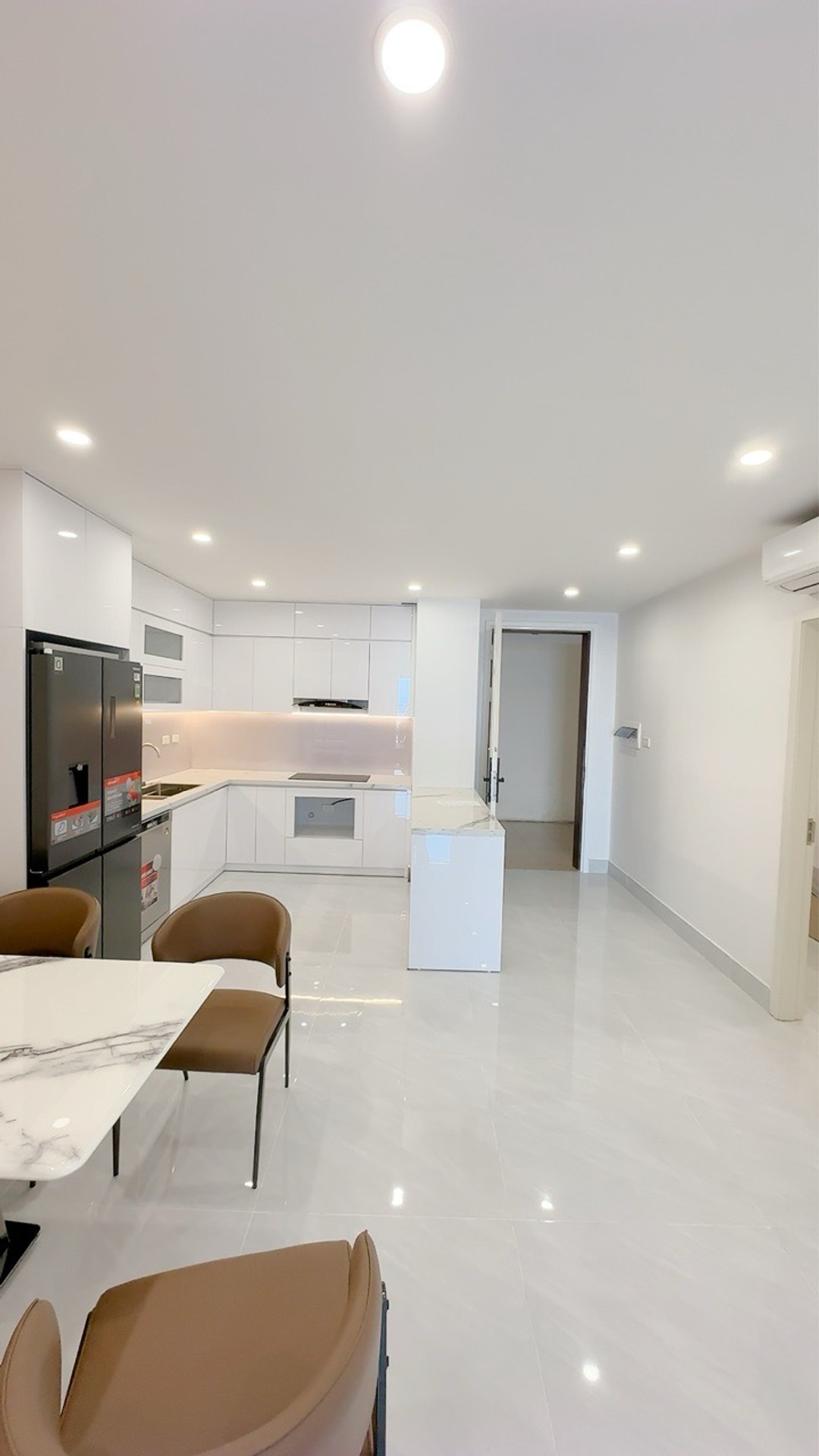 Bán nhà Lò Đúc - diện tích 95m2 1 tầng - Căn hộ cao cấp - giá 11,9 tỷ
